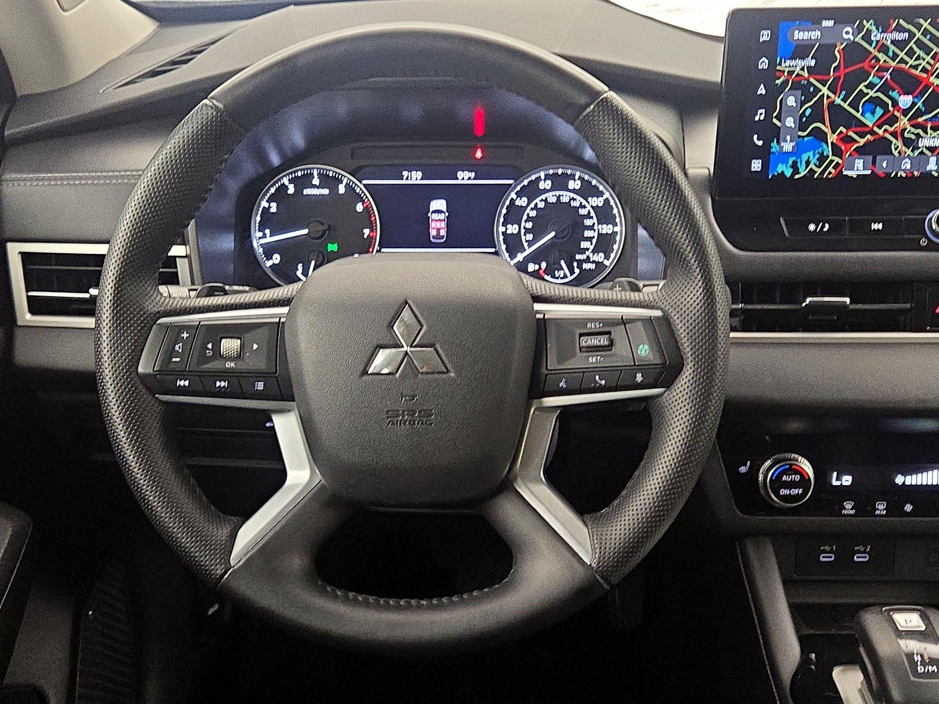 Thumbnail: 2025 Mitsubishi Outlander - 10