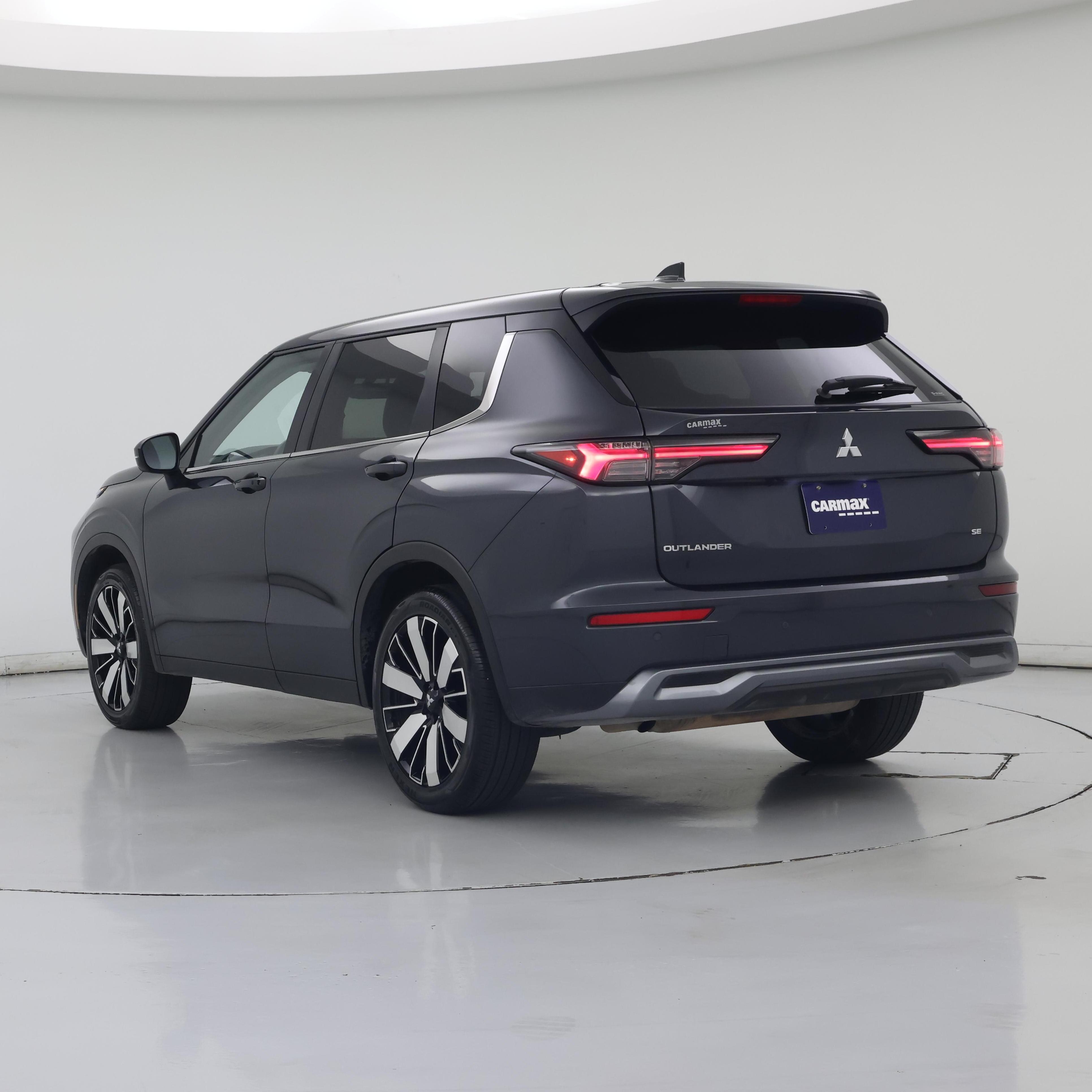 Thumbnail: 2025 Mitsubishi Outlander - 2