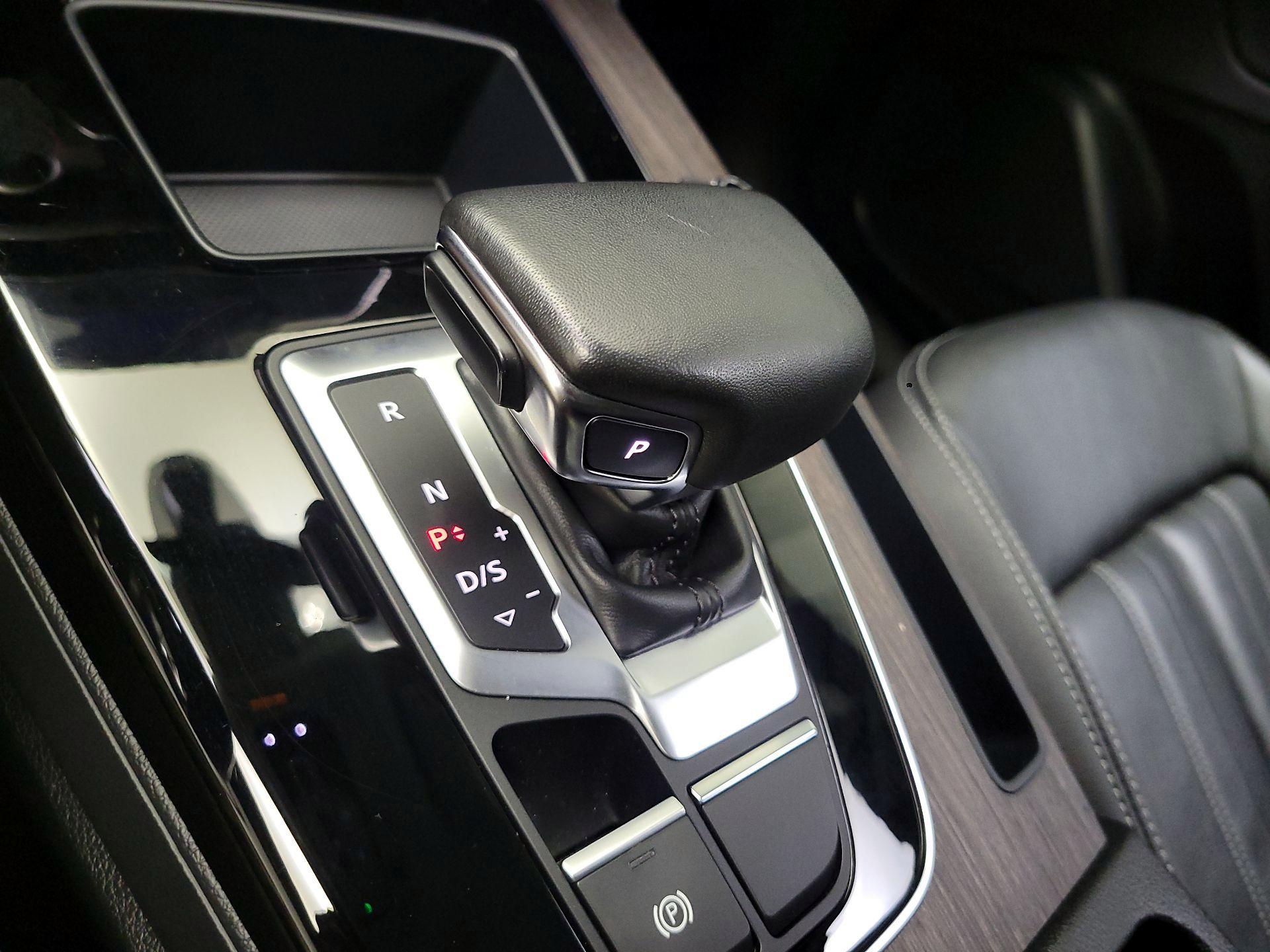 Thumbnail: 2023 Audi Q5 - 17
