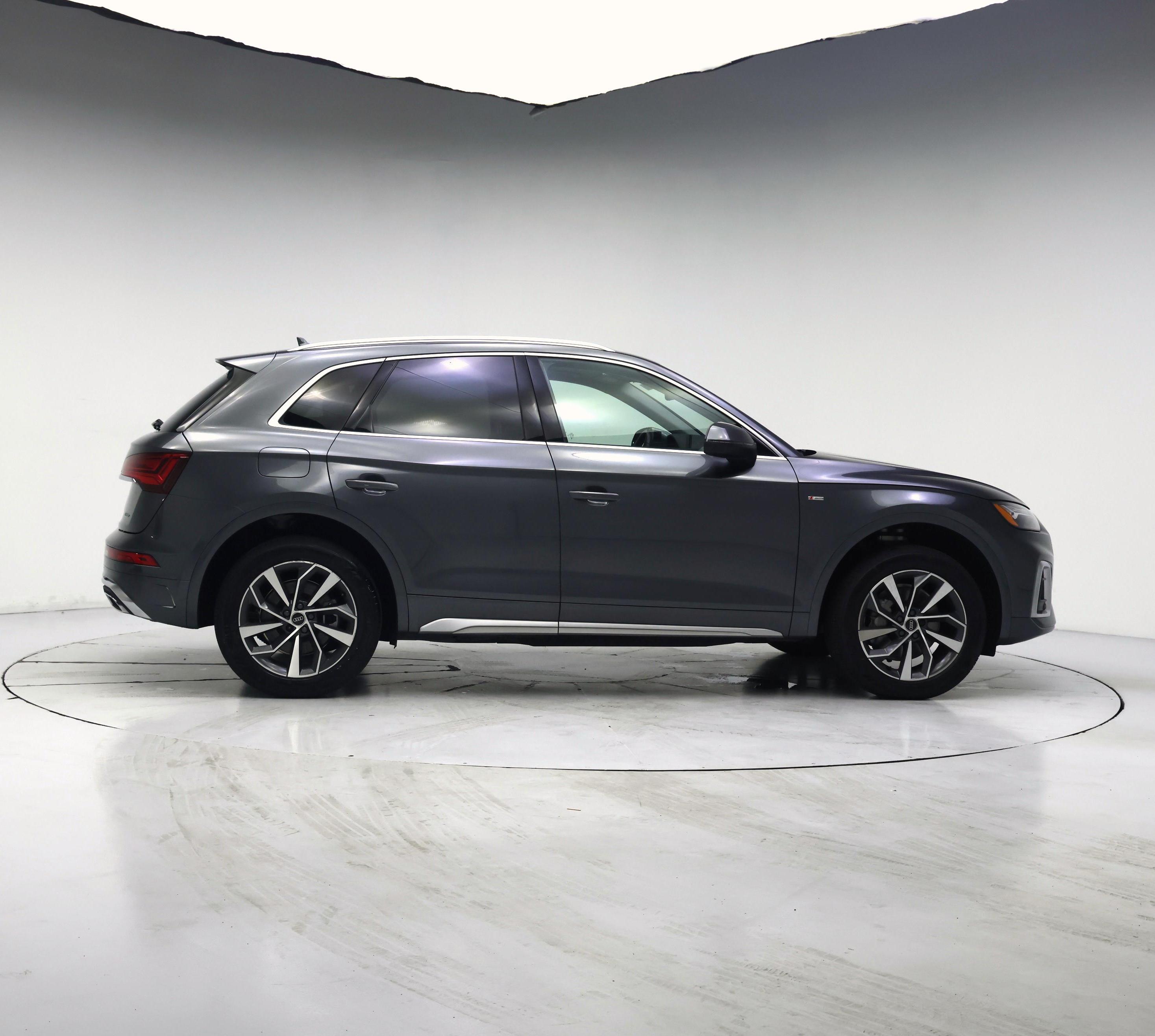 Thumbnail: 2023 Audi Q5 - 7