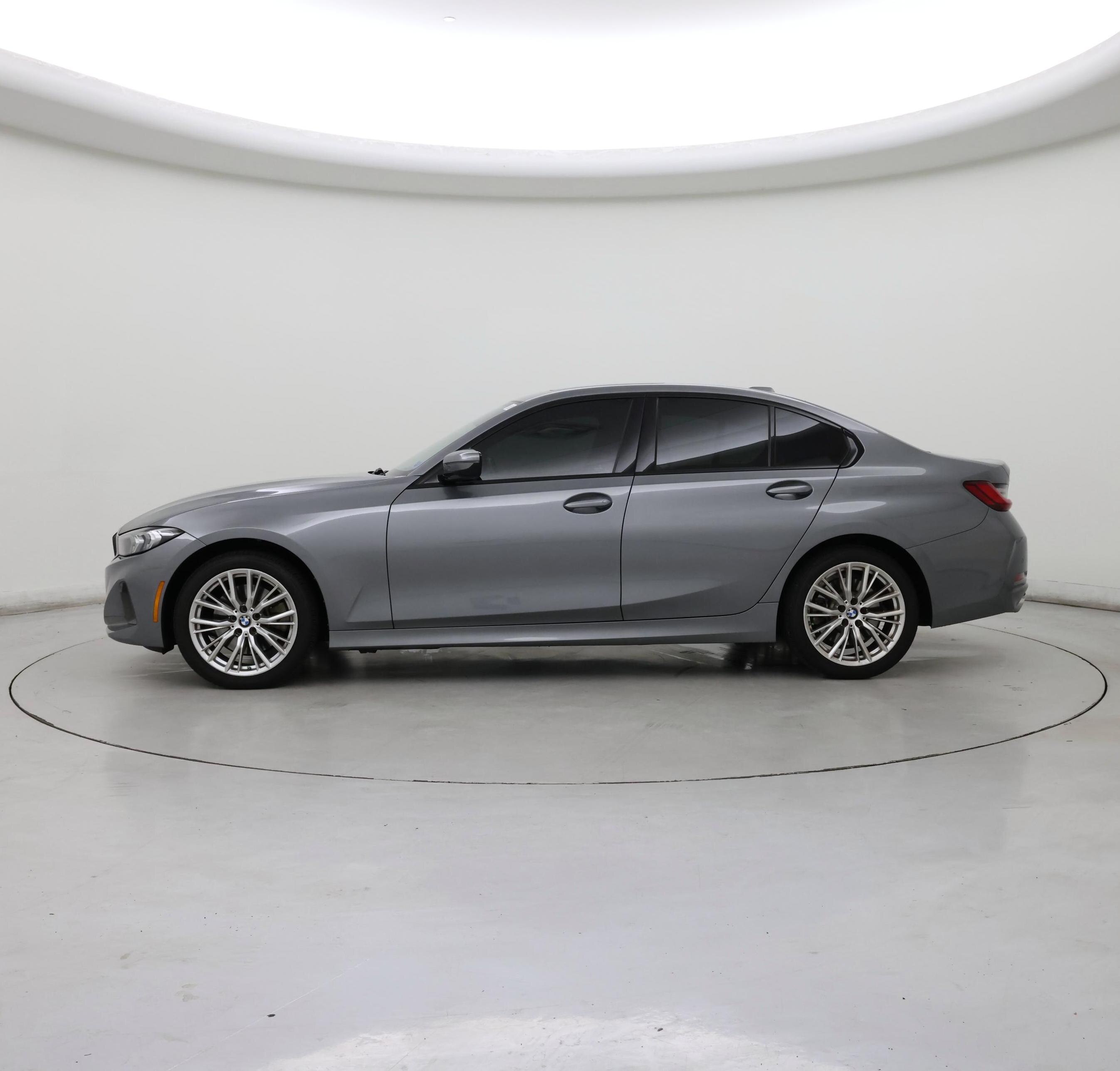 Thumbnail: 2023 BMW 3 Series - 3