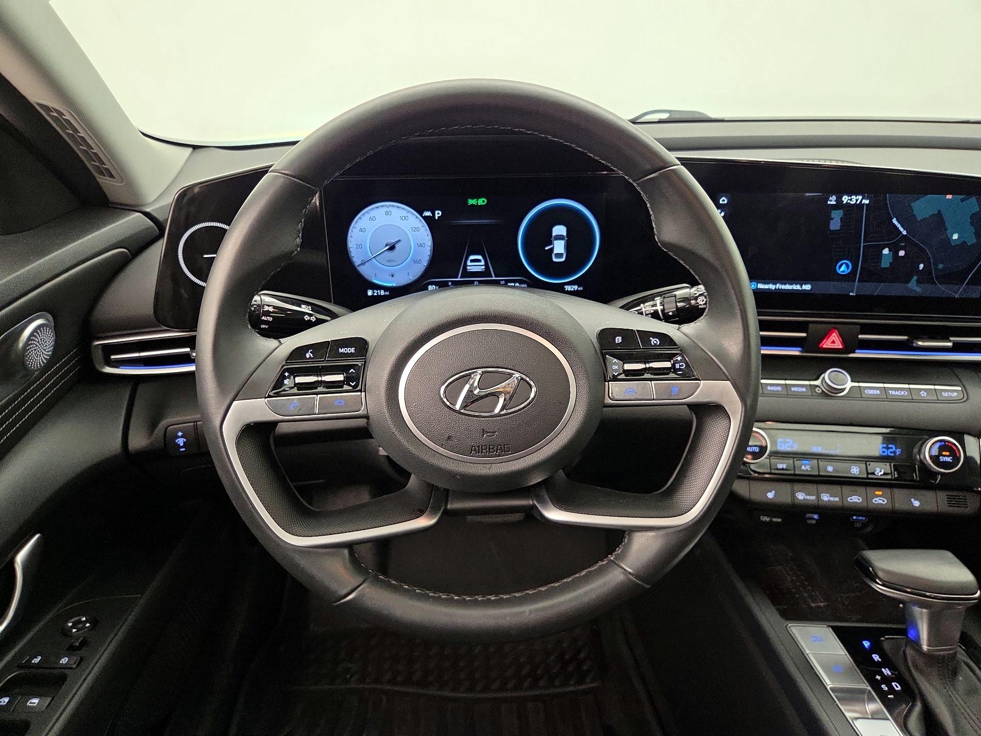 Thumbnail: 2023 Hyundai Elantra - 10