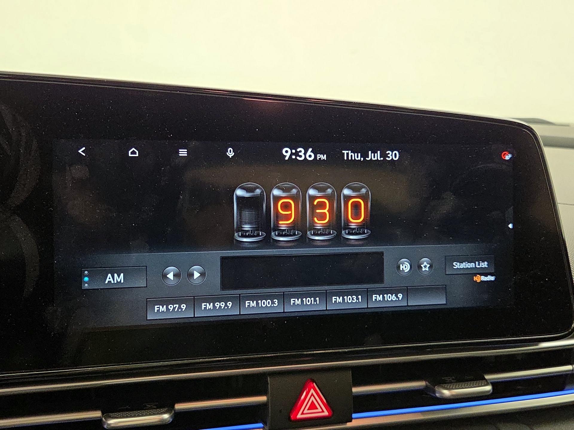 Thumbnail: 2023 Hyundai Elantra - 16
