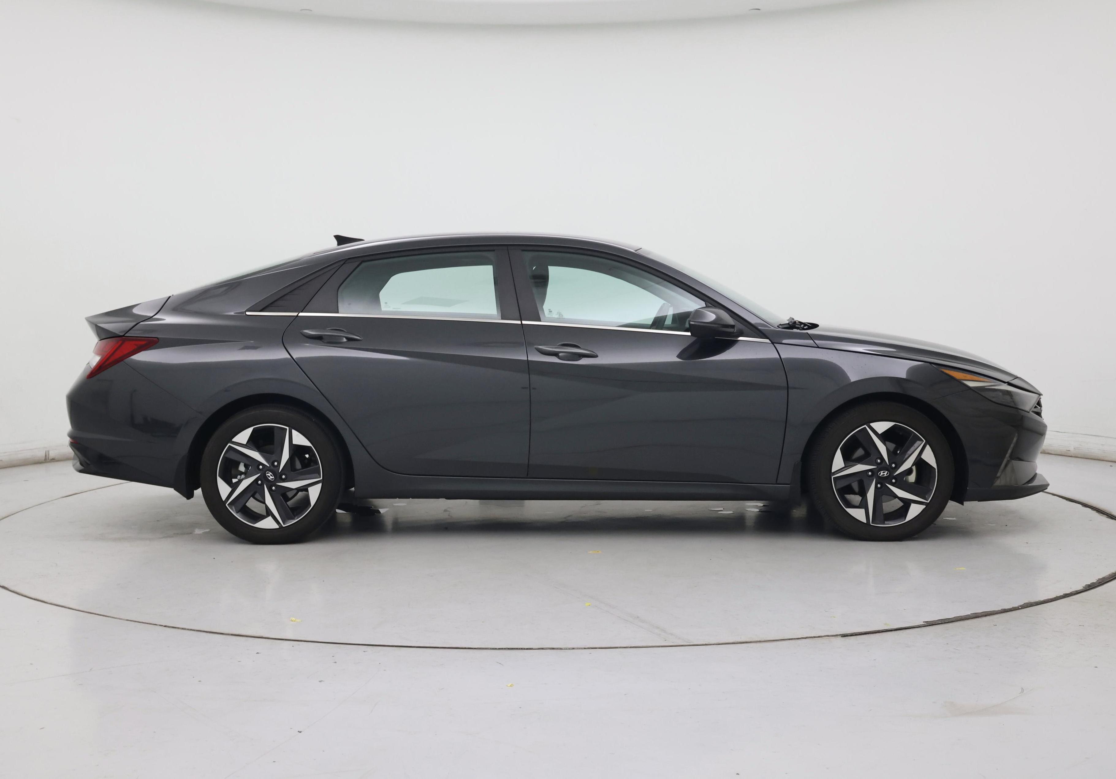Thumbnail: 2023 Hyundai Elantra - 7