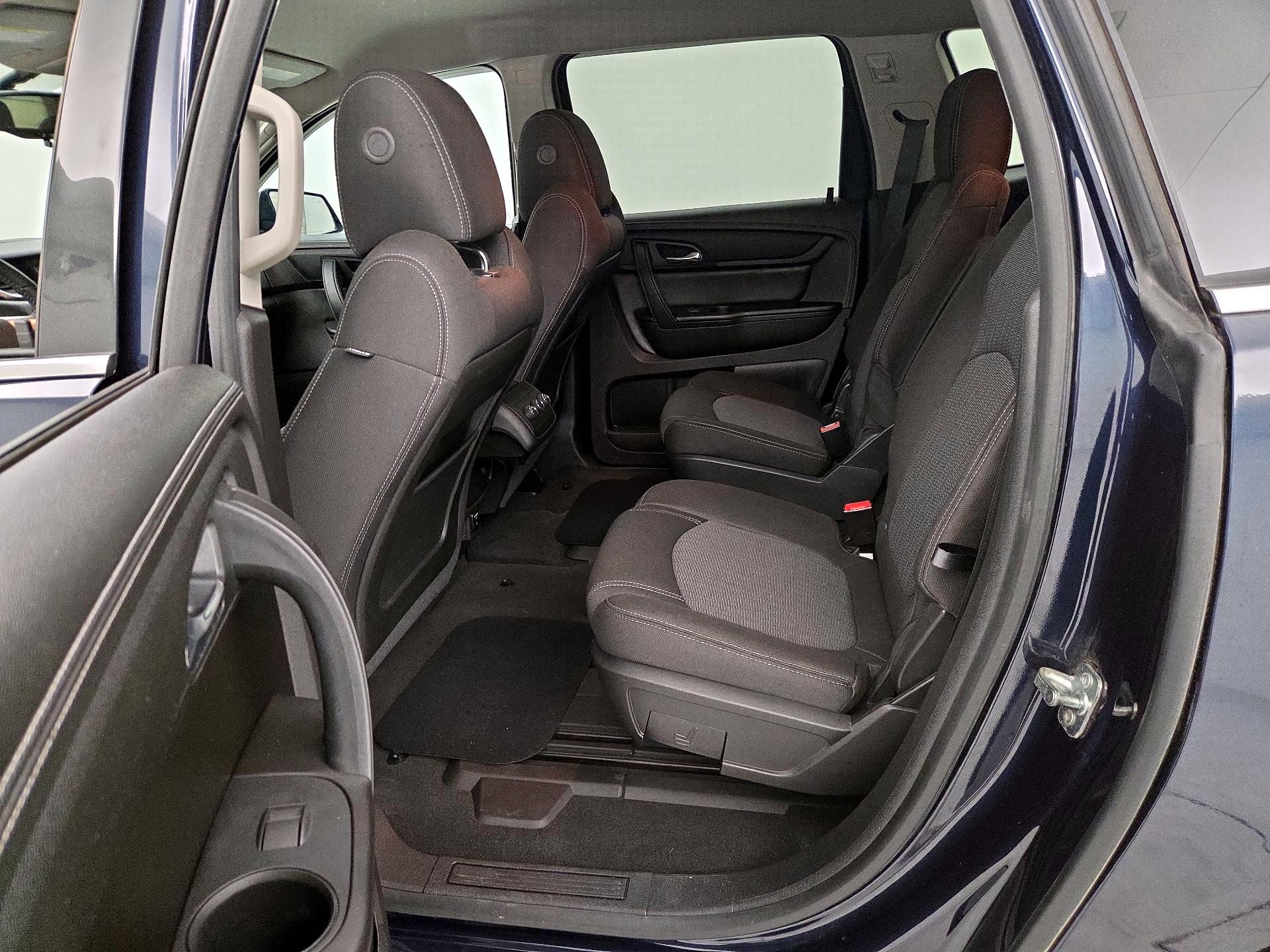 Thumbnail: 2016 Chevrolet Traverse - 19