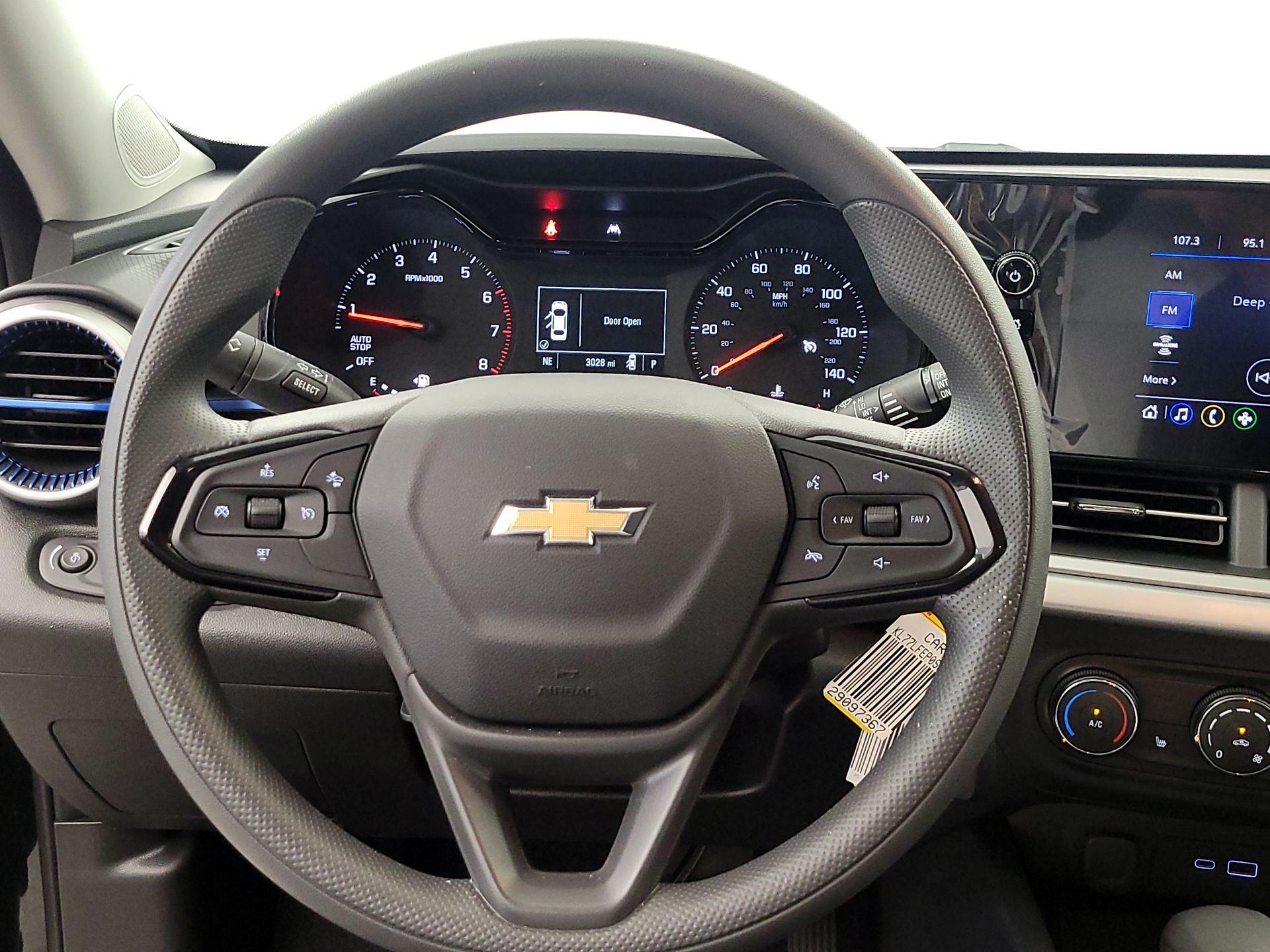 Thumbnail: 2025 Chevrolet Trax - 10