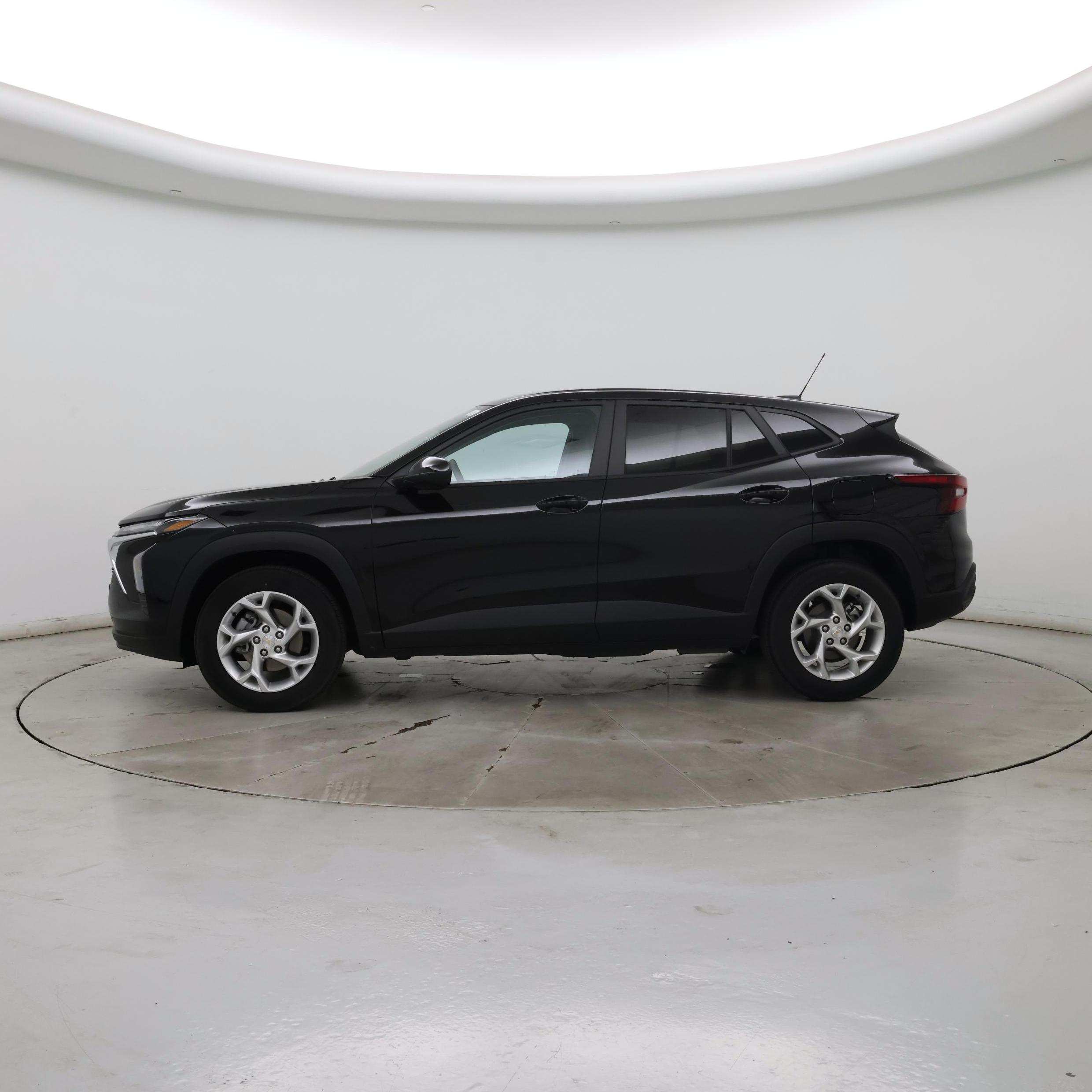 Thumbnail: 2025 Chevrolet Trax - 3