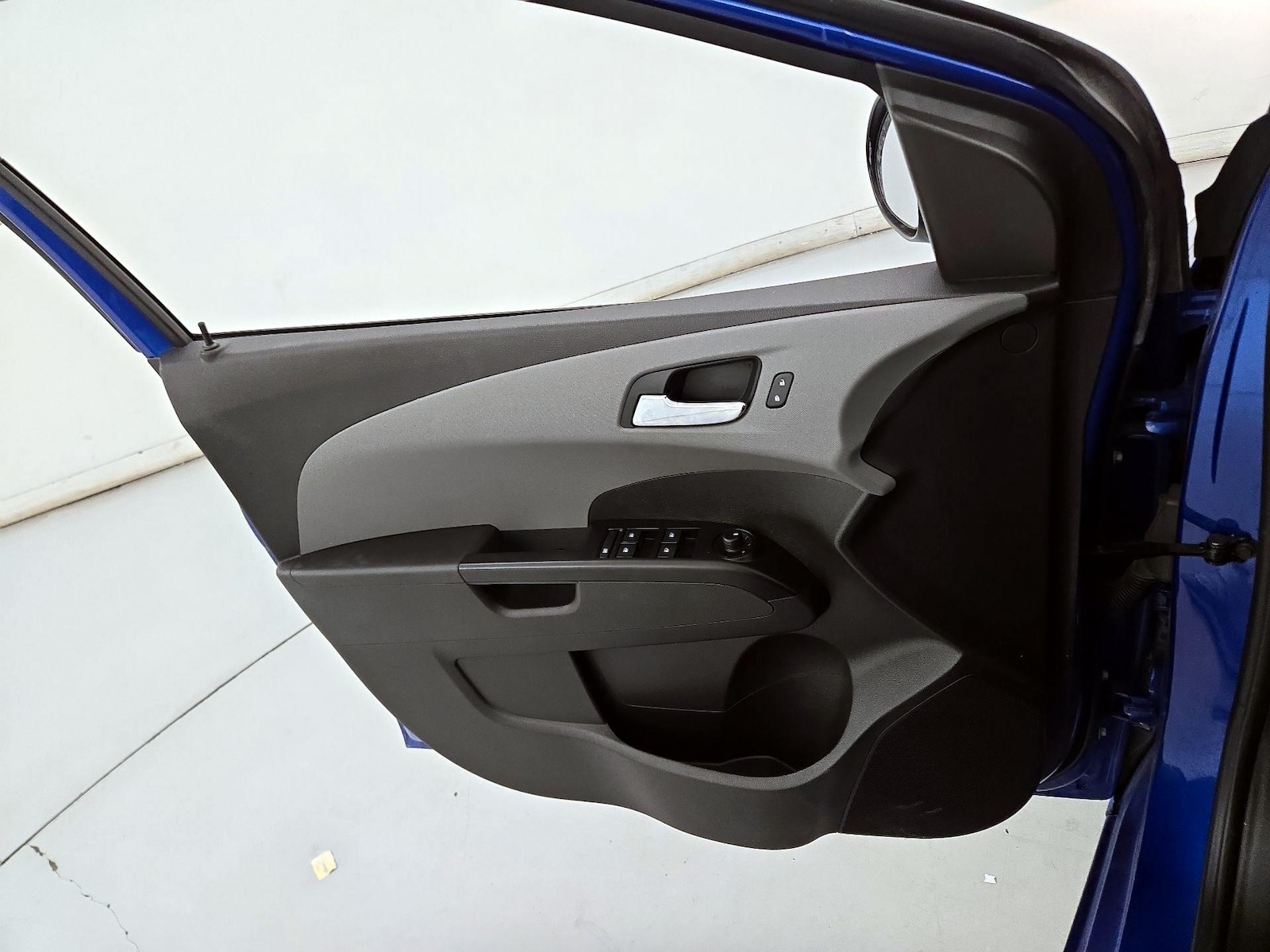 2020 Chevrolet Sonic LT - Photo 13