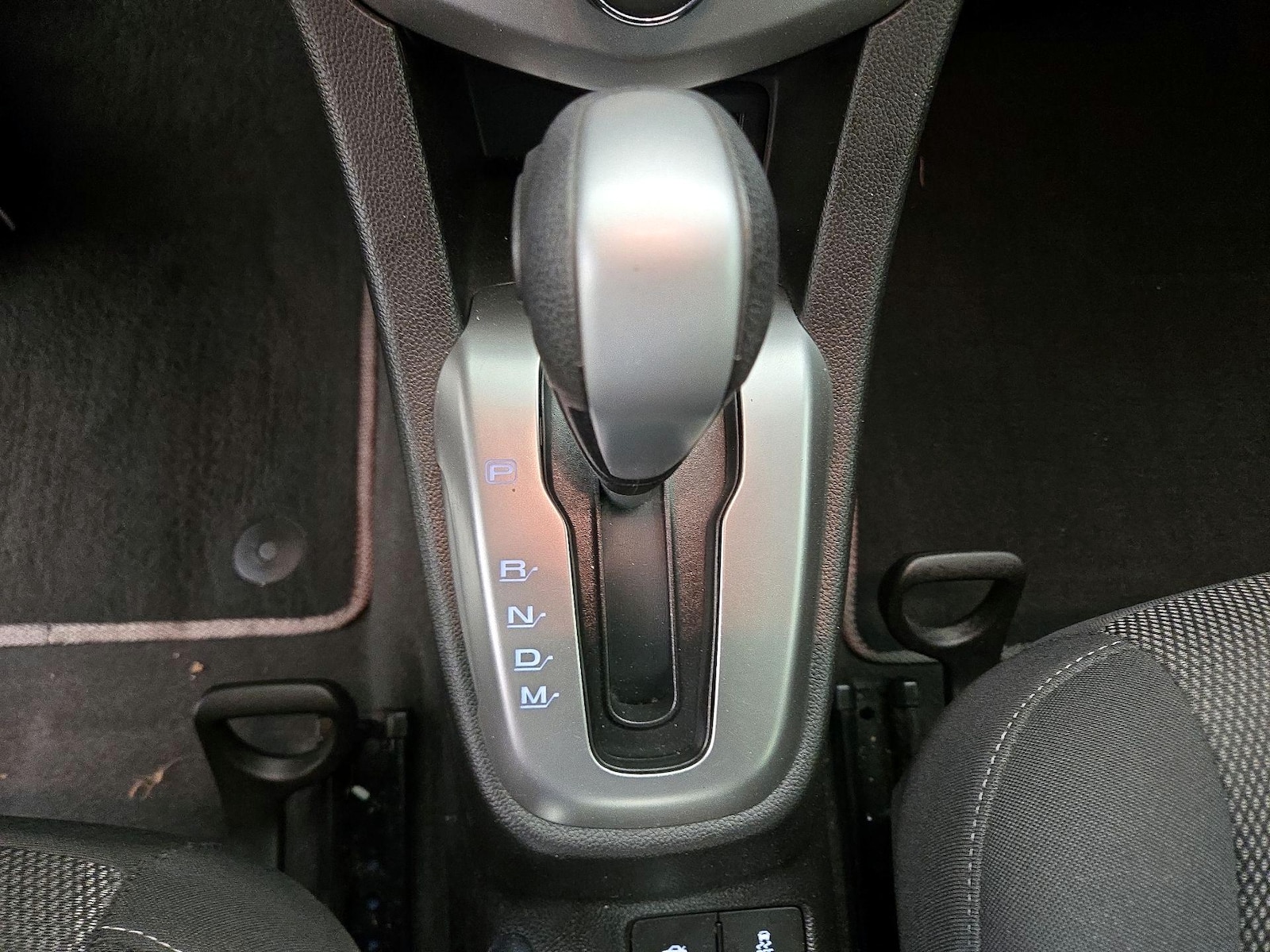 2020 Chevrolet Sonic LT - Photo 18