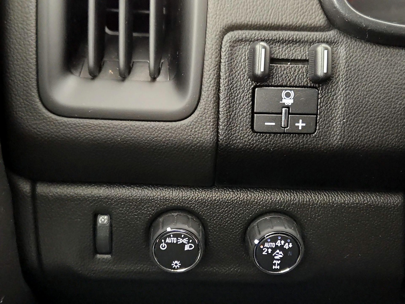 2018 Chevrolet Colorado ZR2 - Photo 14