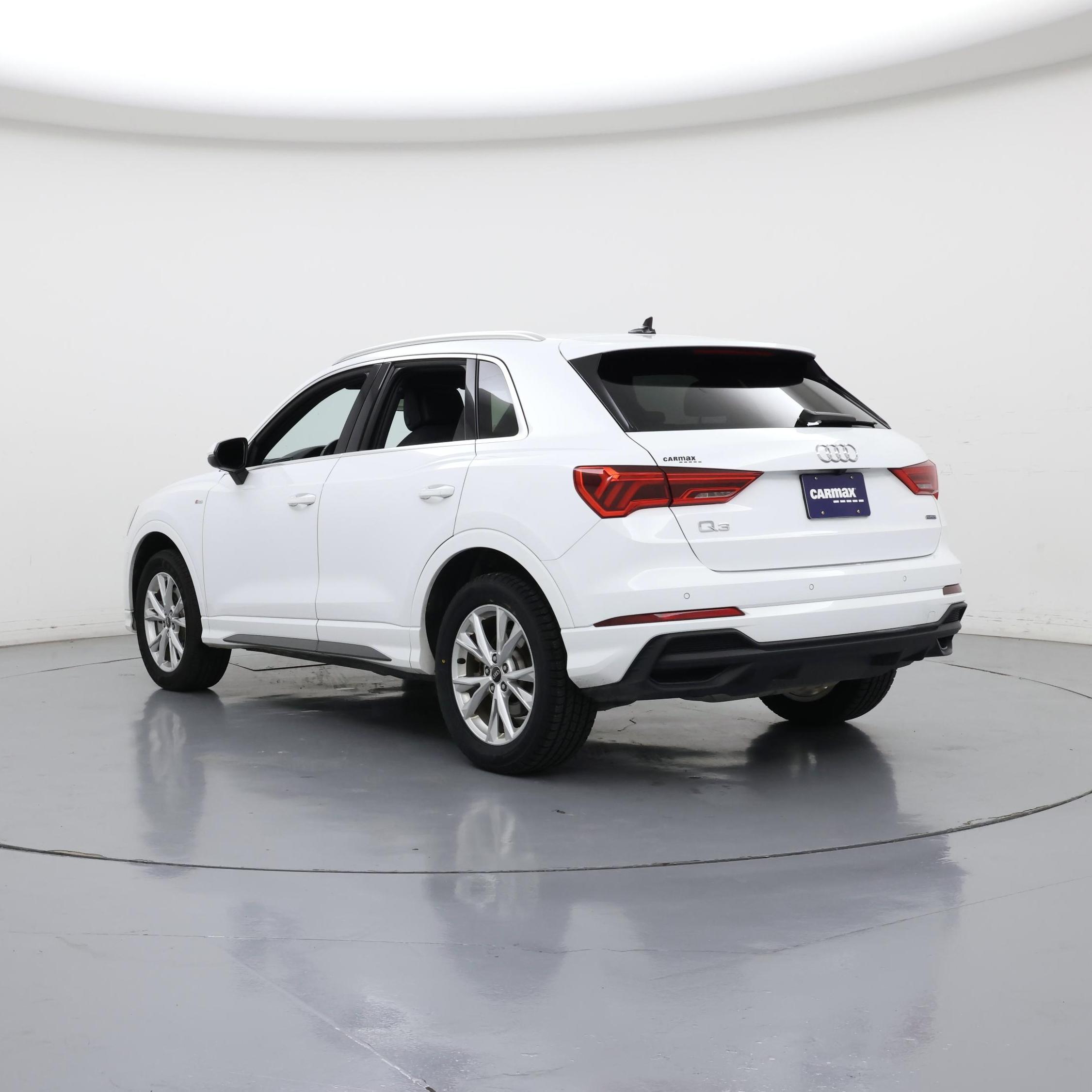 Thumbnail: 2025 Audi Q3 - 2