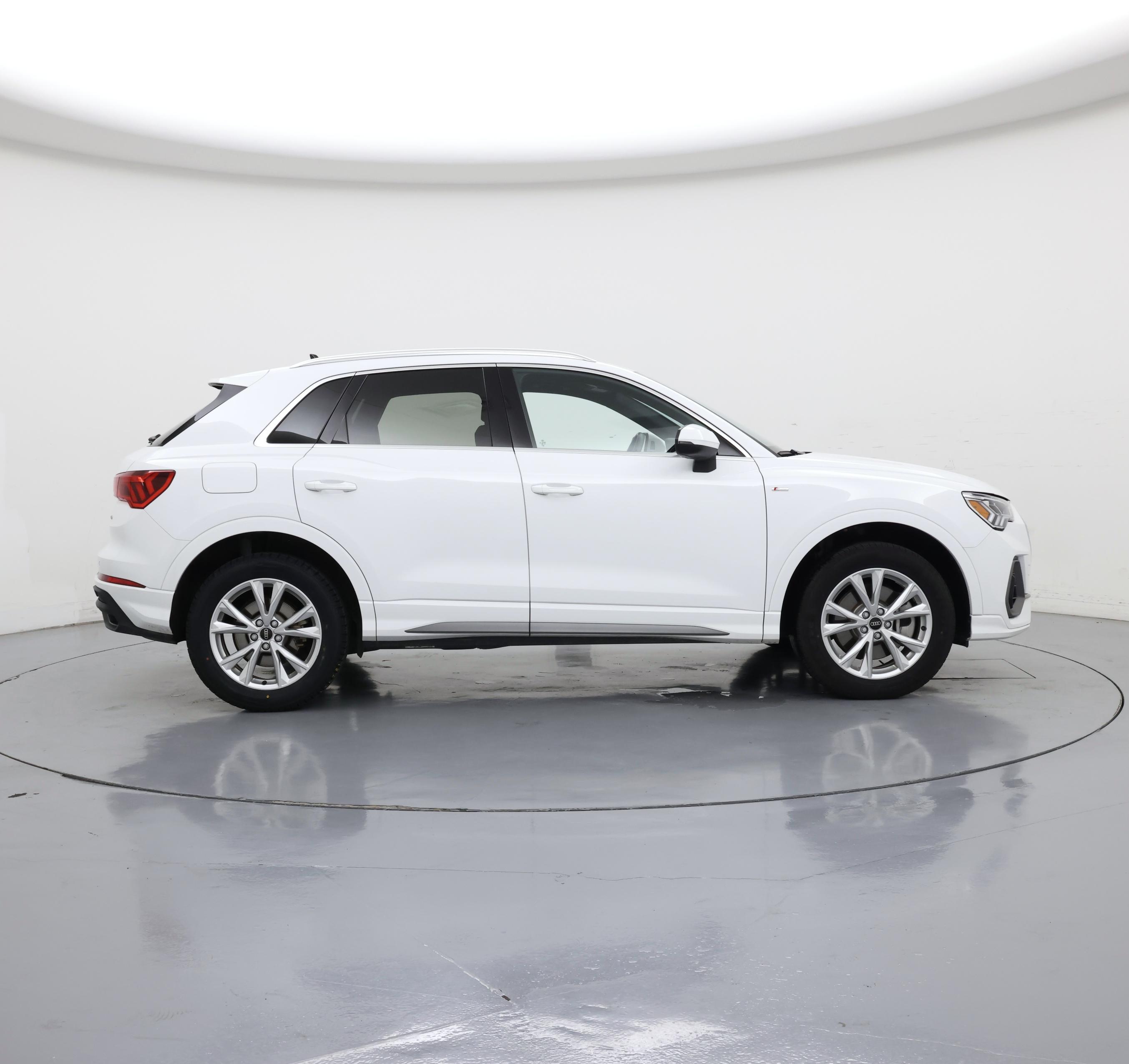 Thumbnail: 2025 Audi Q3 - 7