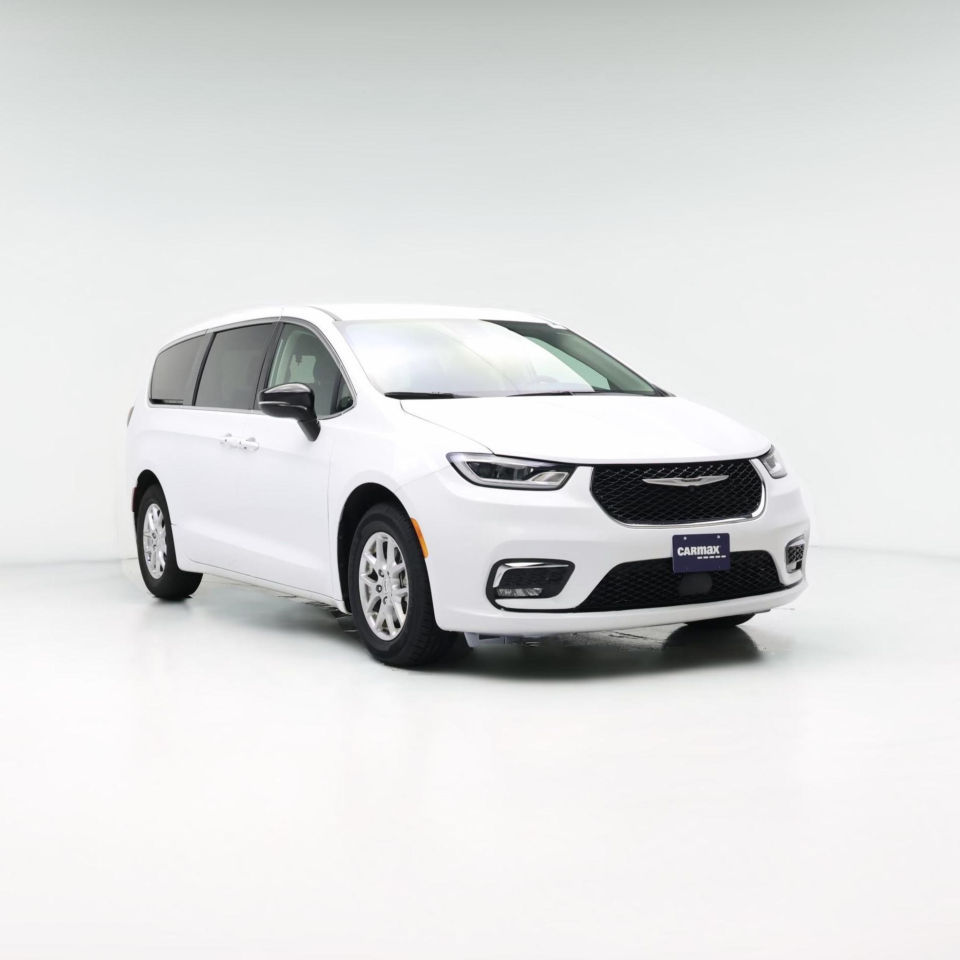 Thumbnail: 2024 Chrysler Pacifica - 1