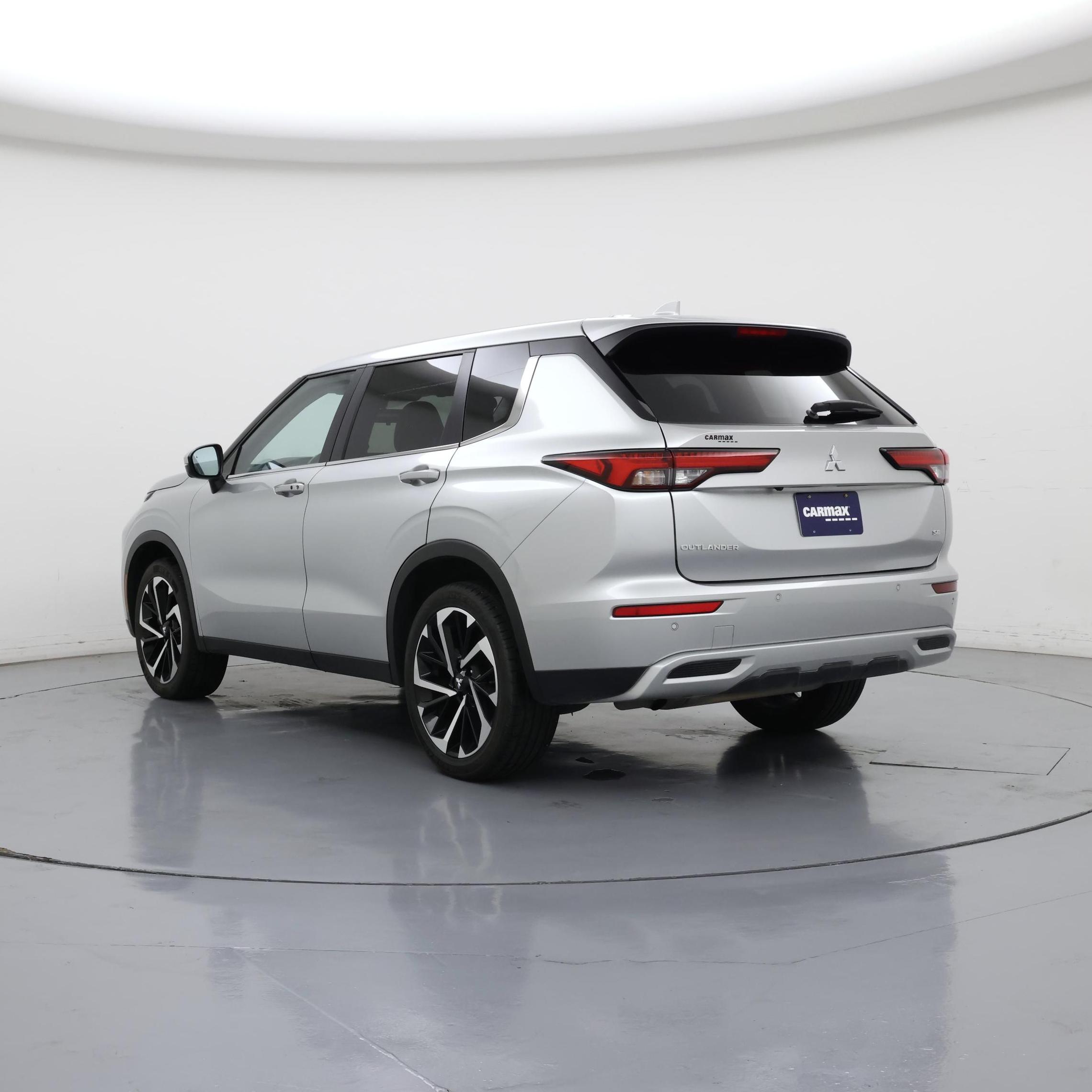 Thumbnail: 2024 Mitsubishi Outlander - 2