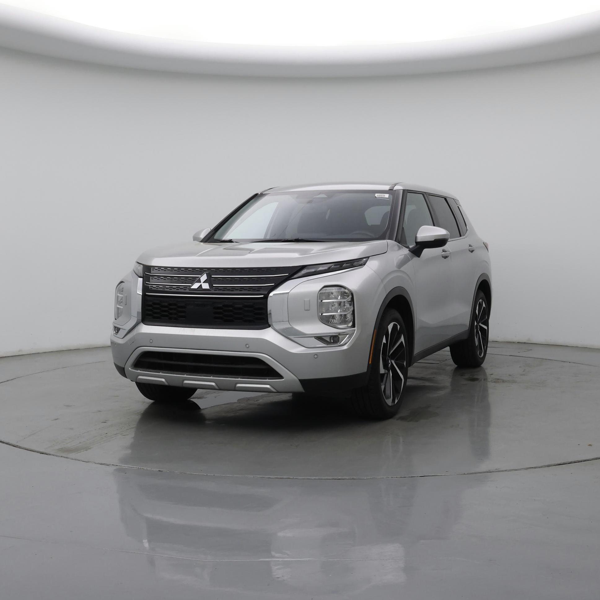 Thumbnail: 2024 Mitsubishi Outlander - 4