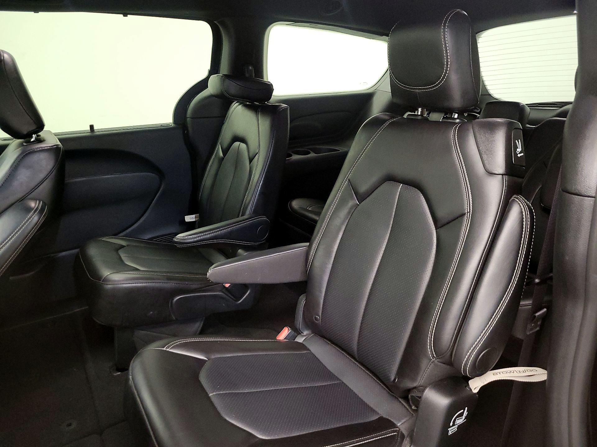 Thumbnail: 2025 Chrysler Pacifica - 19