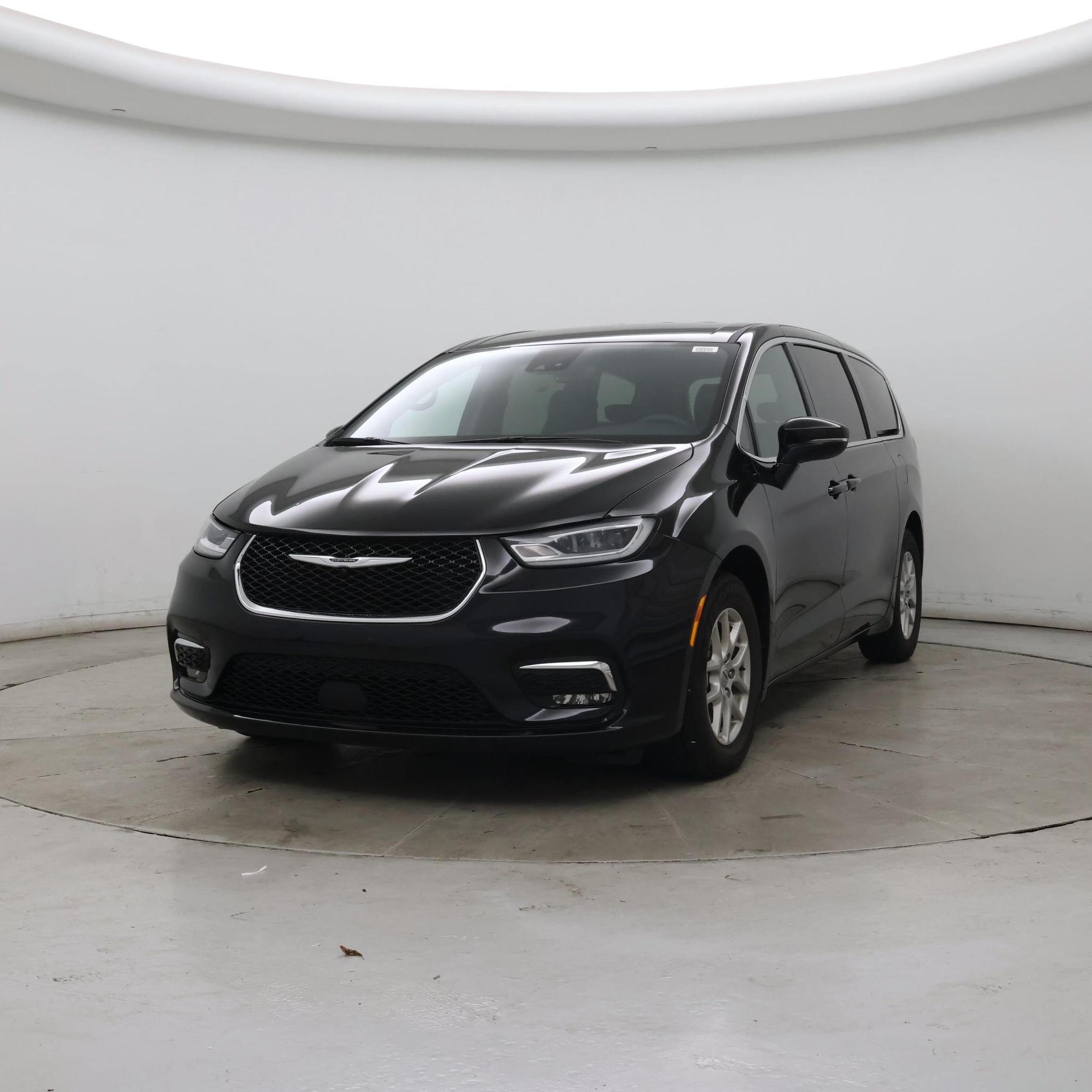 Thumbnail: 2025 Chrysler Pacifica - 4