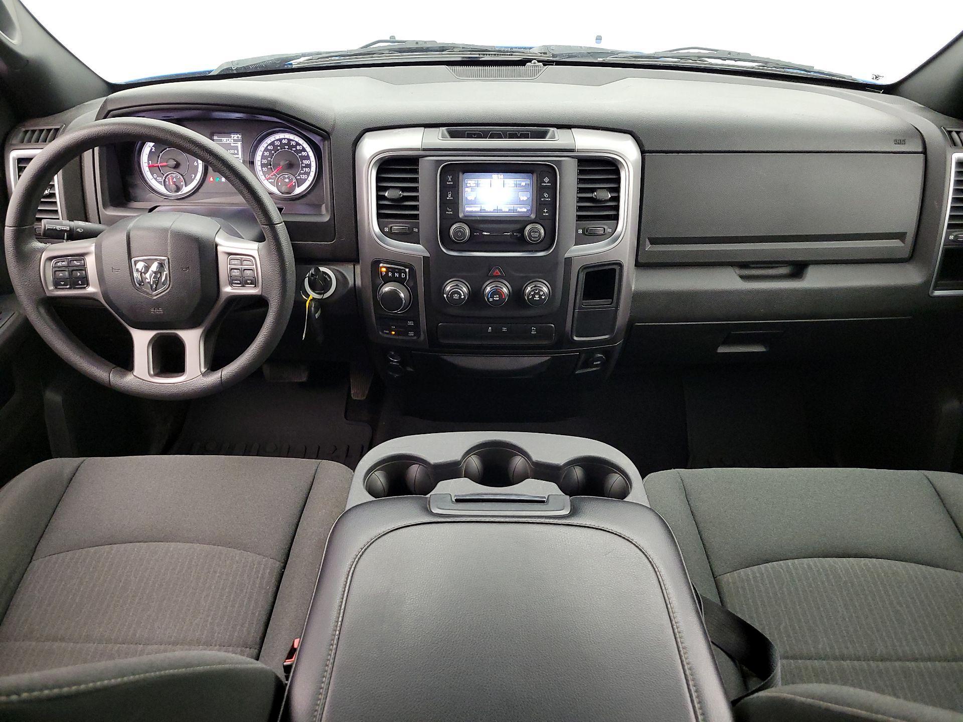 Thumbnail: 2022 RAM 1500 Classic - 9