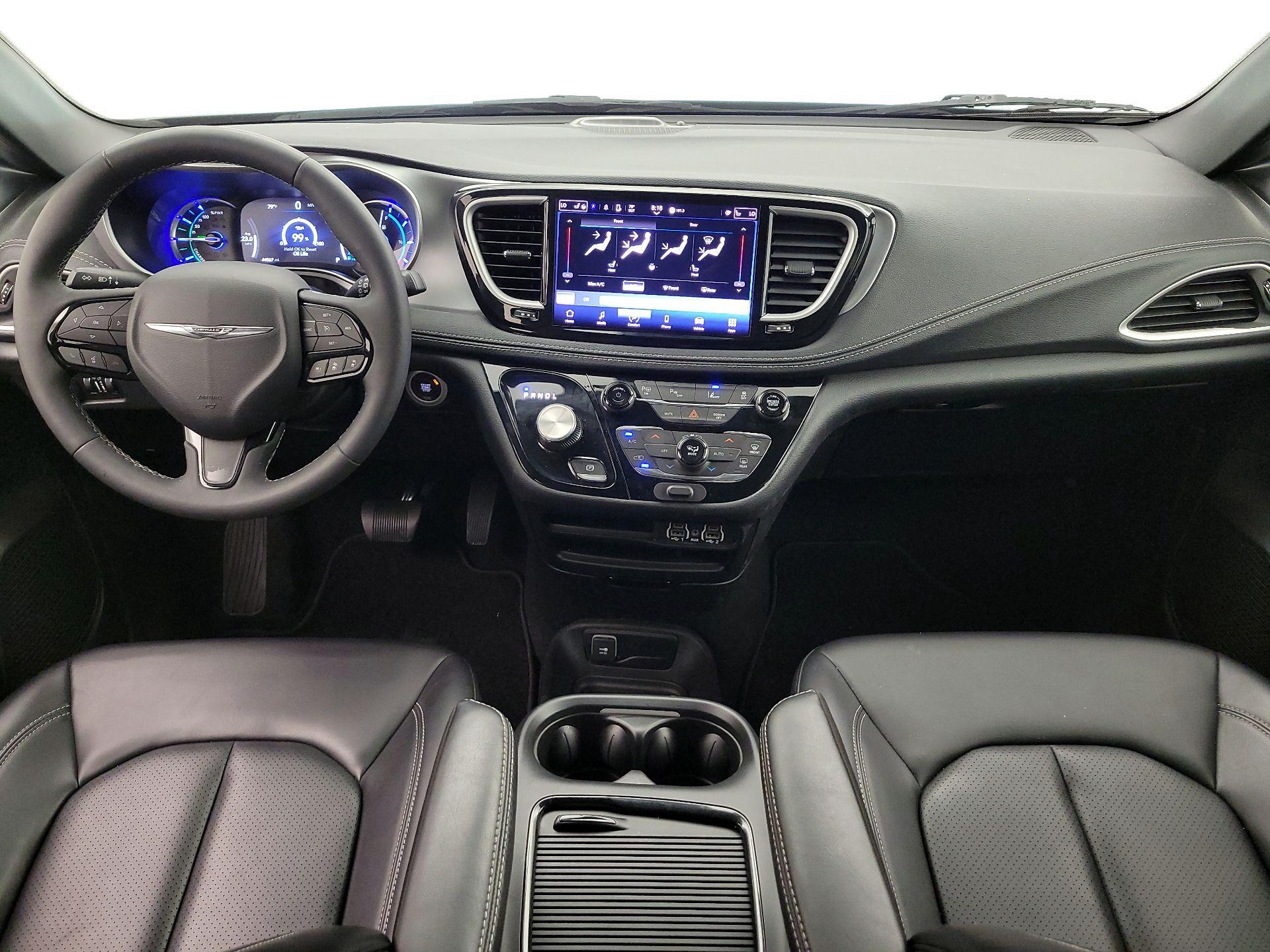 Thumbnail: 2023 Chrysler Pacifica - 9