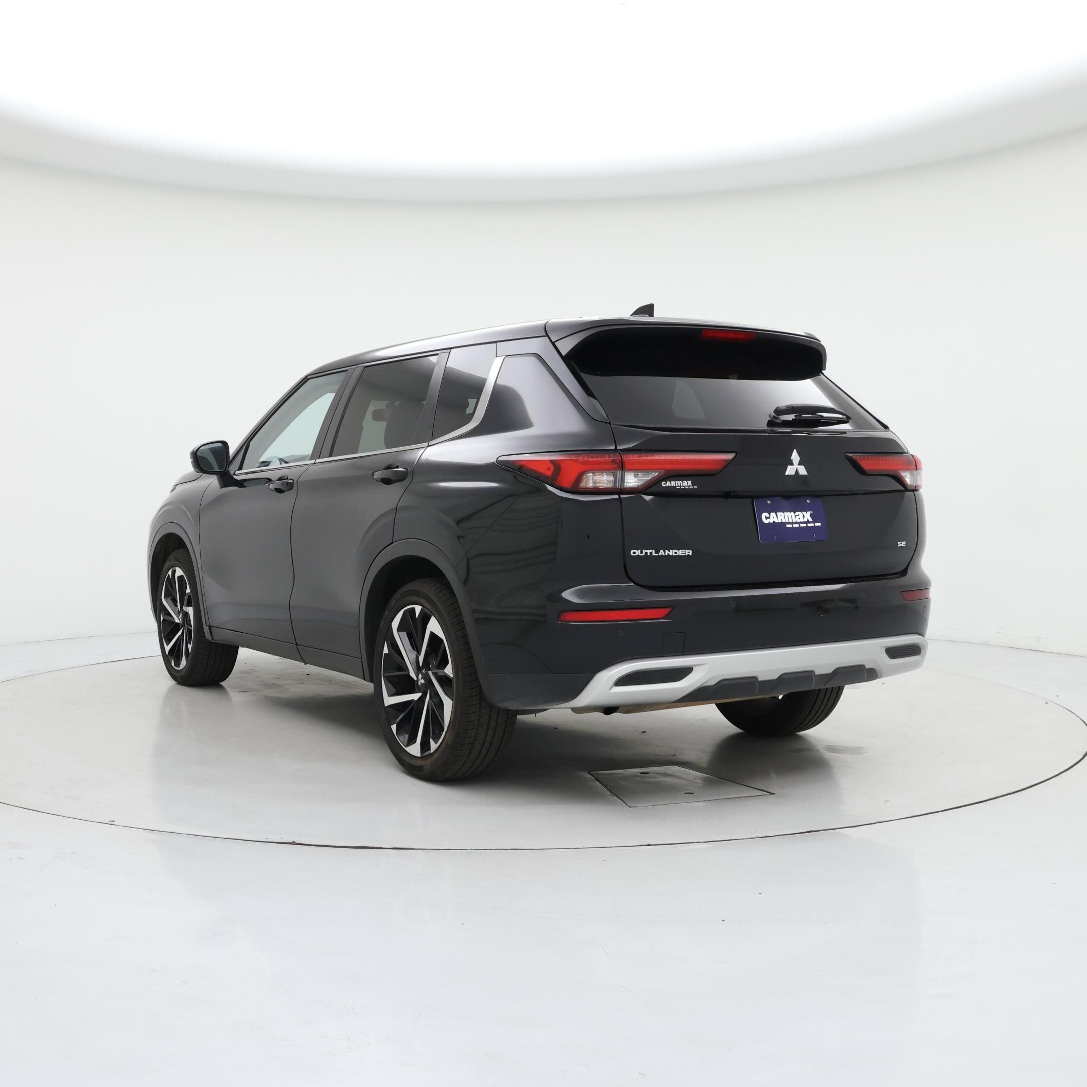 Thumbnail: 2024 Mitsubishi Outlander - 2