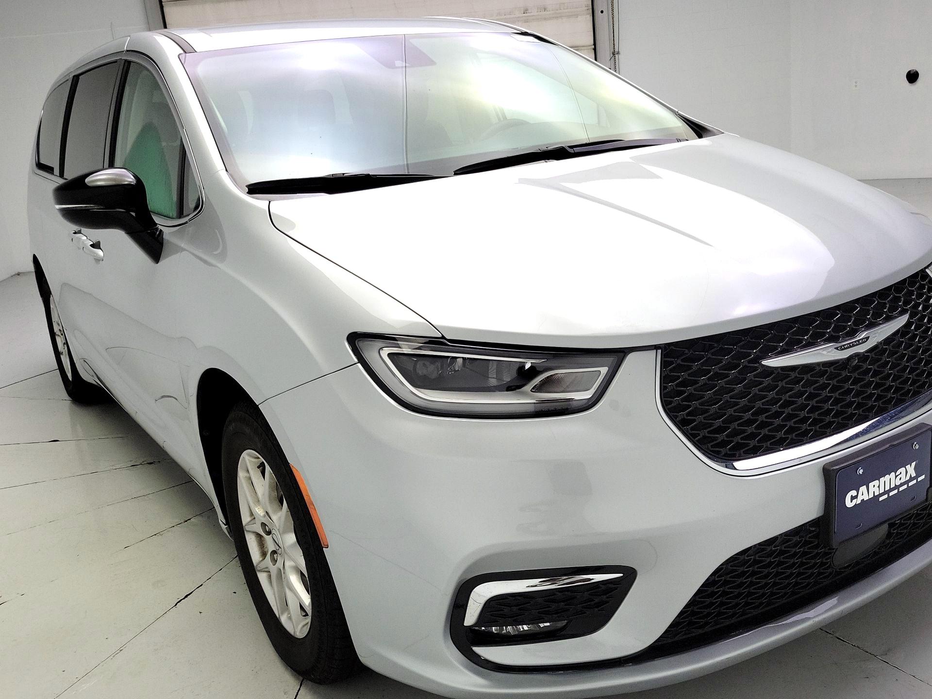 Thumbnail: 2024 Chrysler Pacifica - 1
