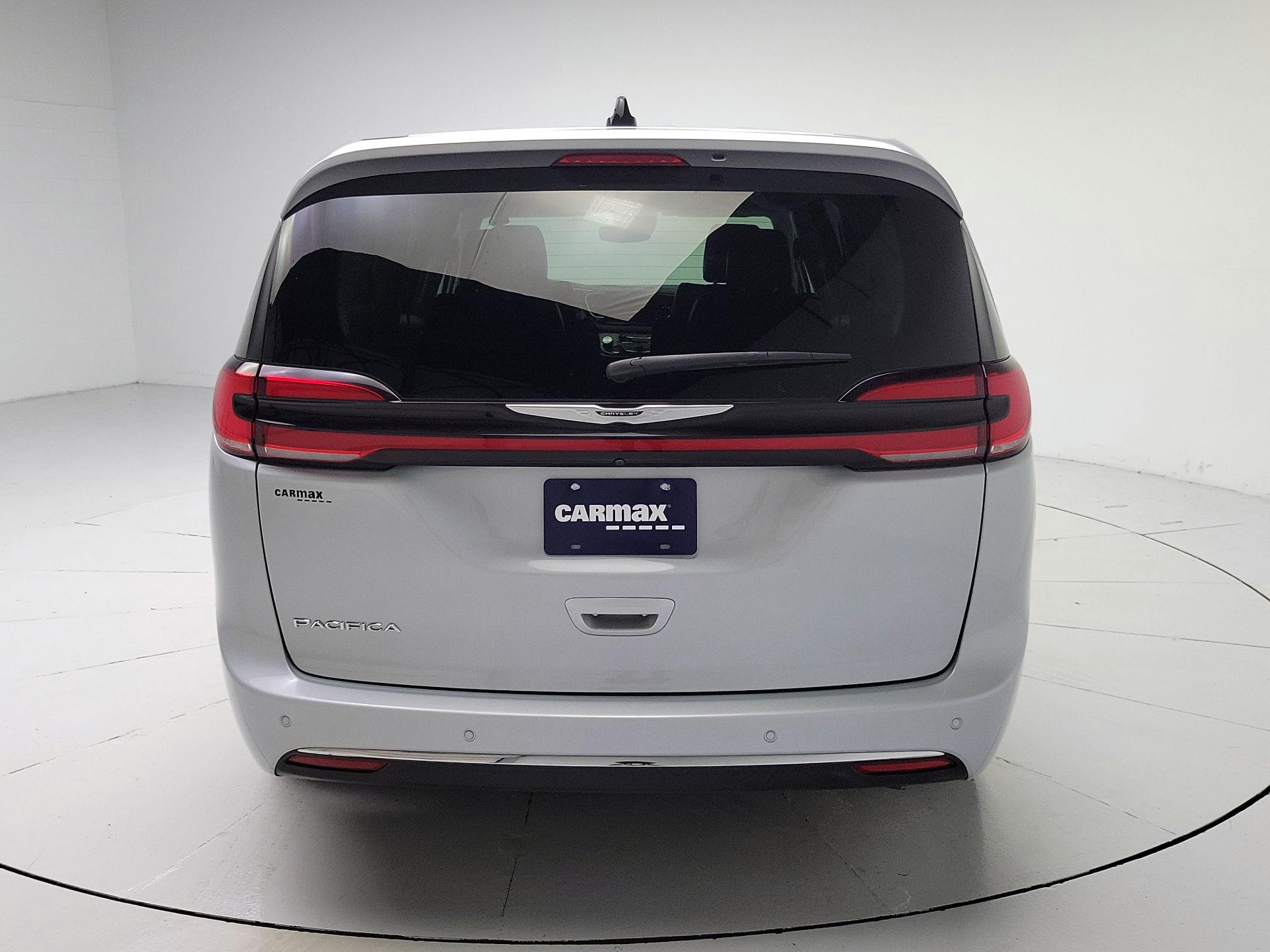 Thumbnail: 2024 Chrysler Pacifica - 6