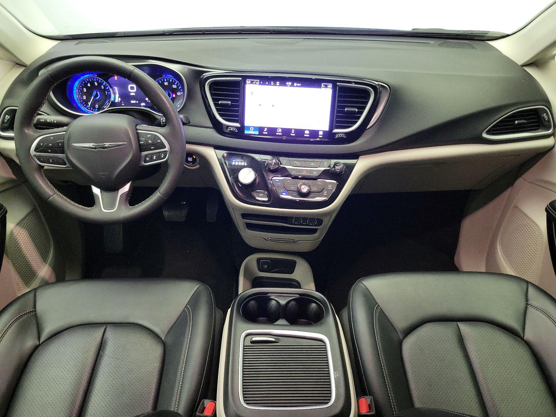 Thumbnail: 2024 Chrysler Pacifica - 8