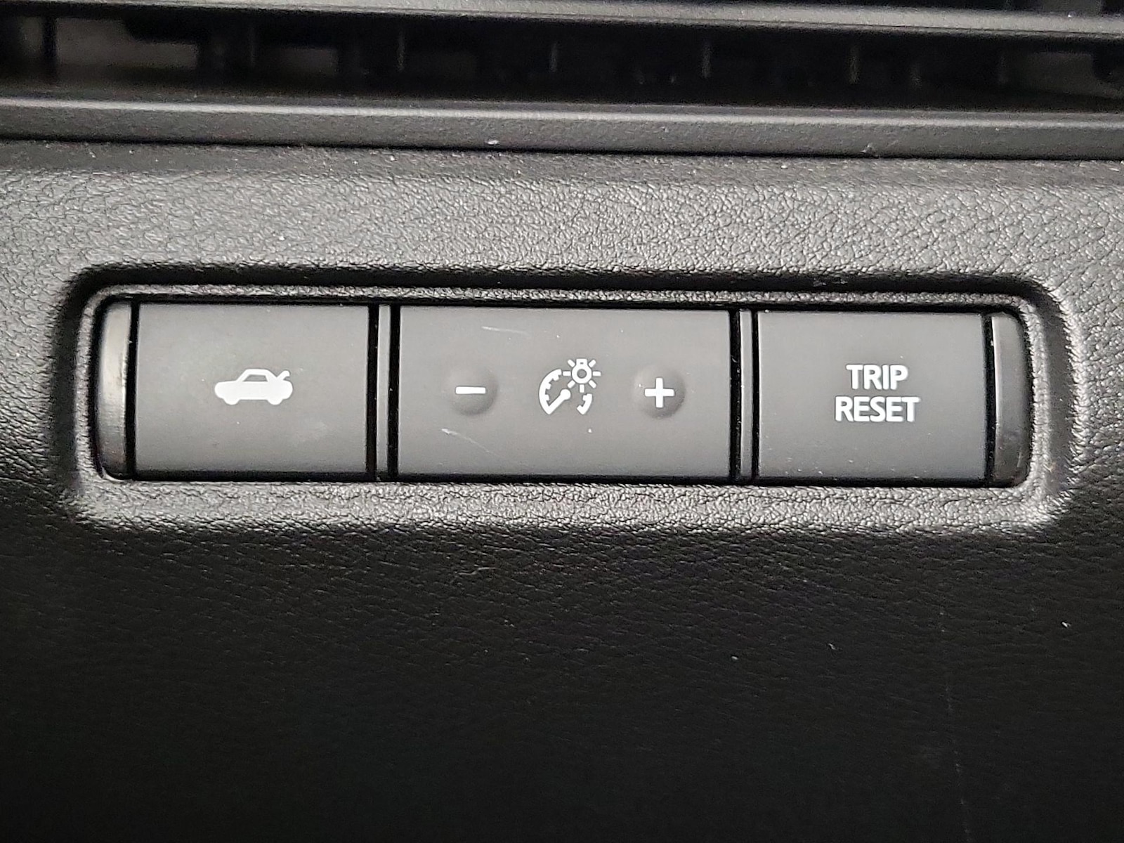 2024 Nissan Altima SR - Photo 14