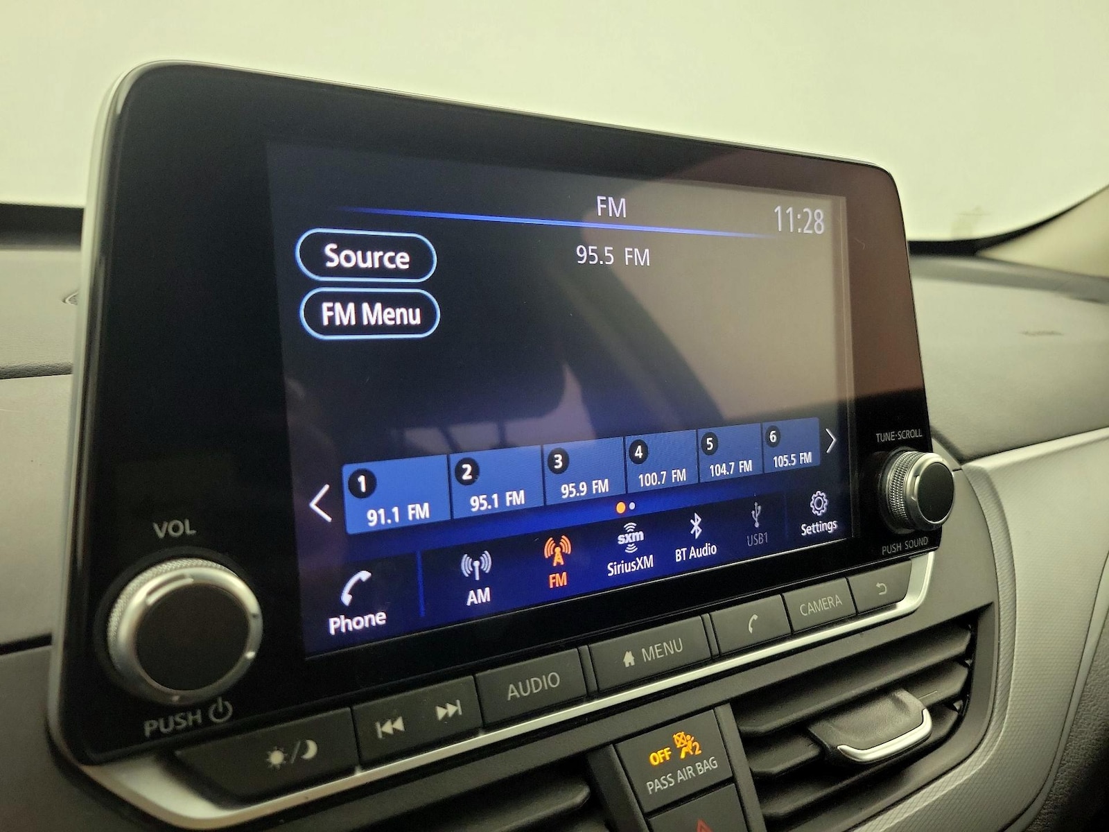 2024 Nissan Altima SR - Photo 16