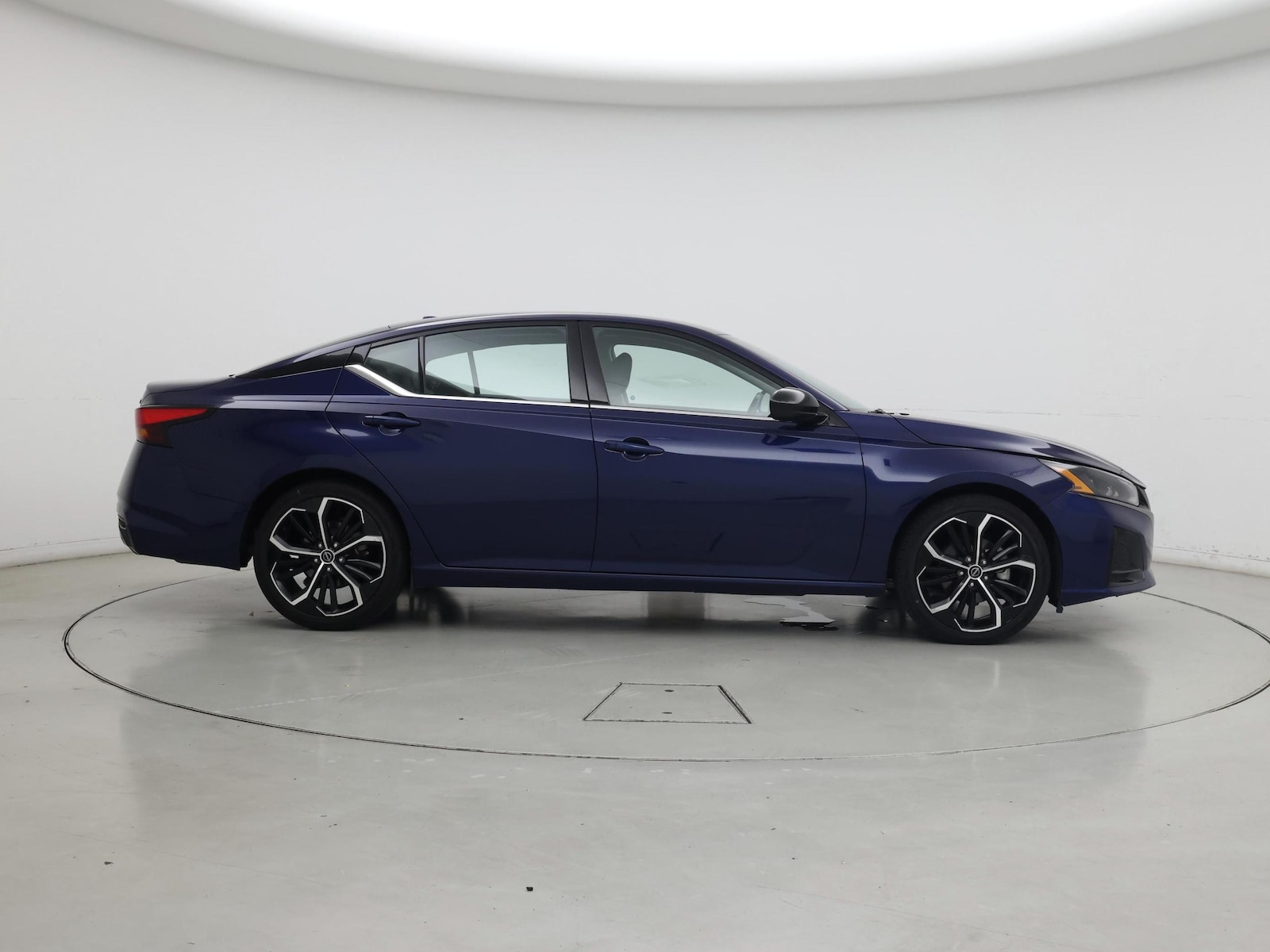 2024 Nissan Altima SR - Photo 8