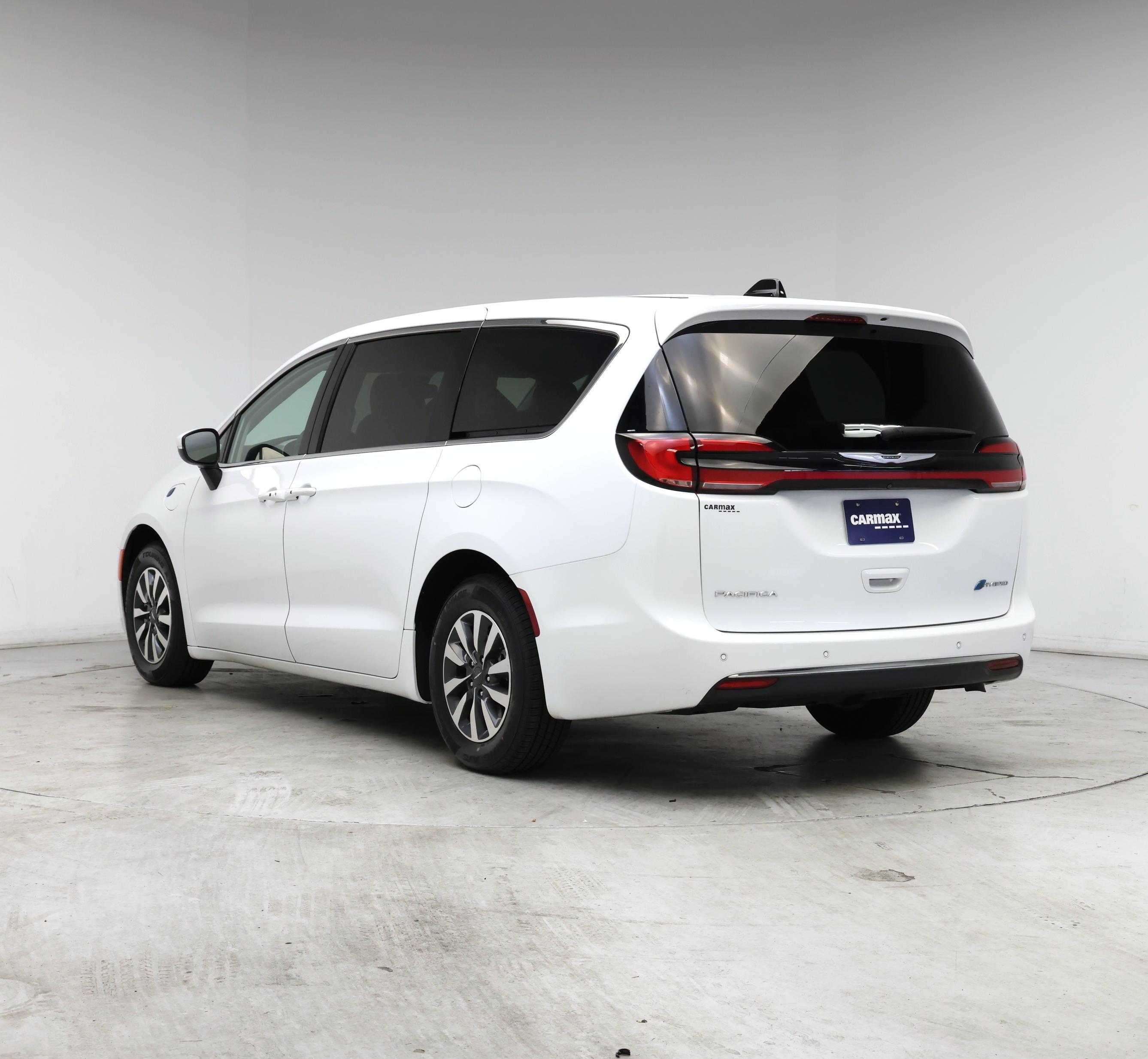 Thumbnail: 2023 Chrysler Pacifica - 2