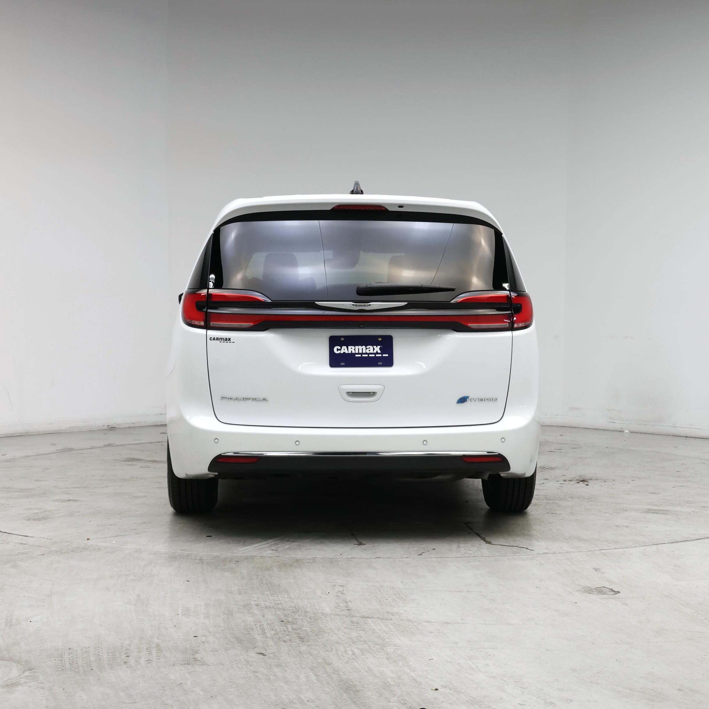 Thumbnail: 2023 Chrysler Pacifica - 6