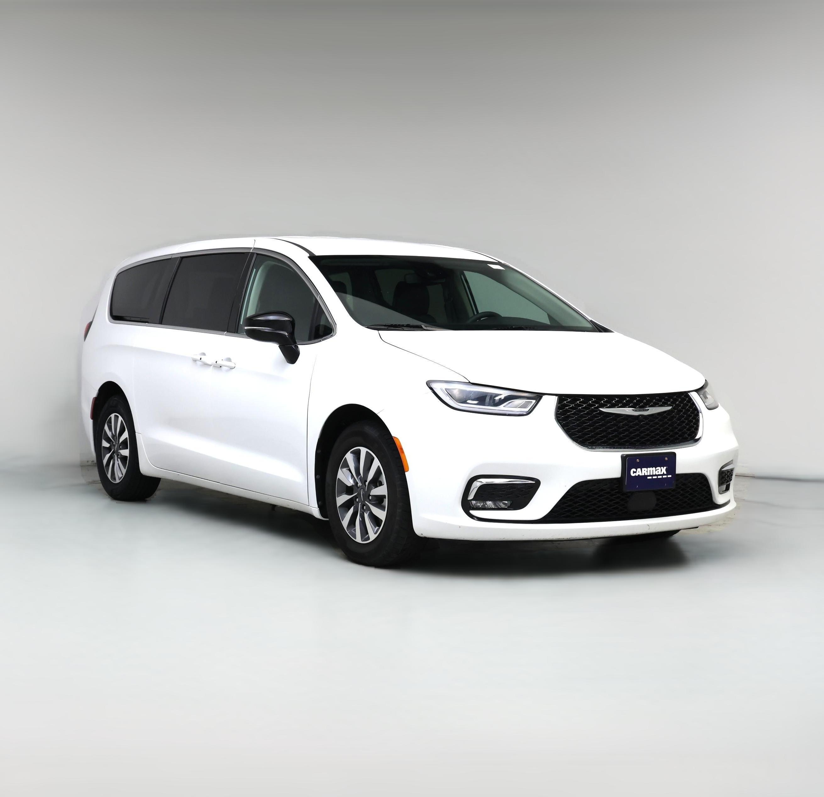 Thumbnail: 2024 Chrysler Pacifica - 1