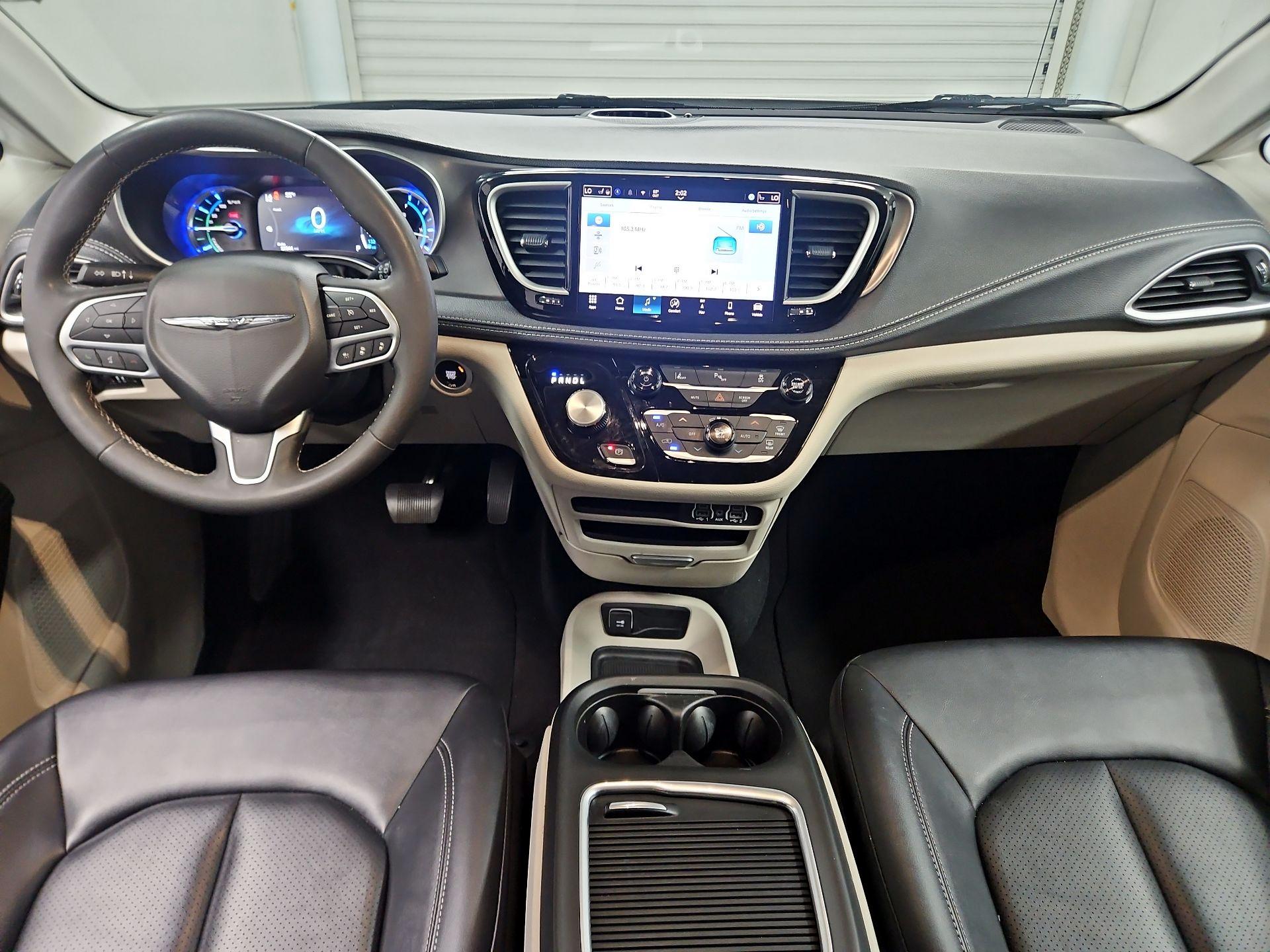 Thumbnail: 2024 Chrysler Pacifica - 9