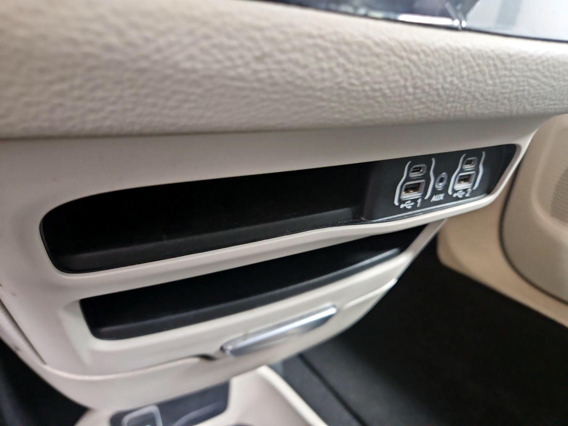 Thumbnail: 2024 Chrysler Pacifica - 19