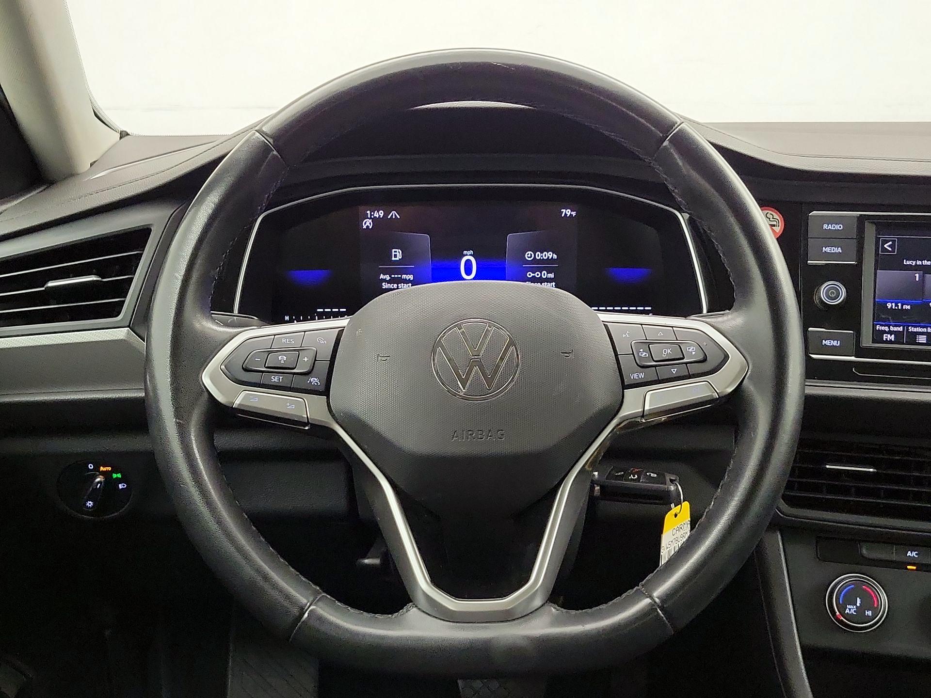 Thumbnail: 2024 Volkswagen Jetta - 10