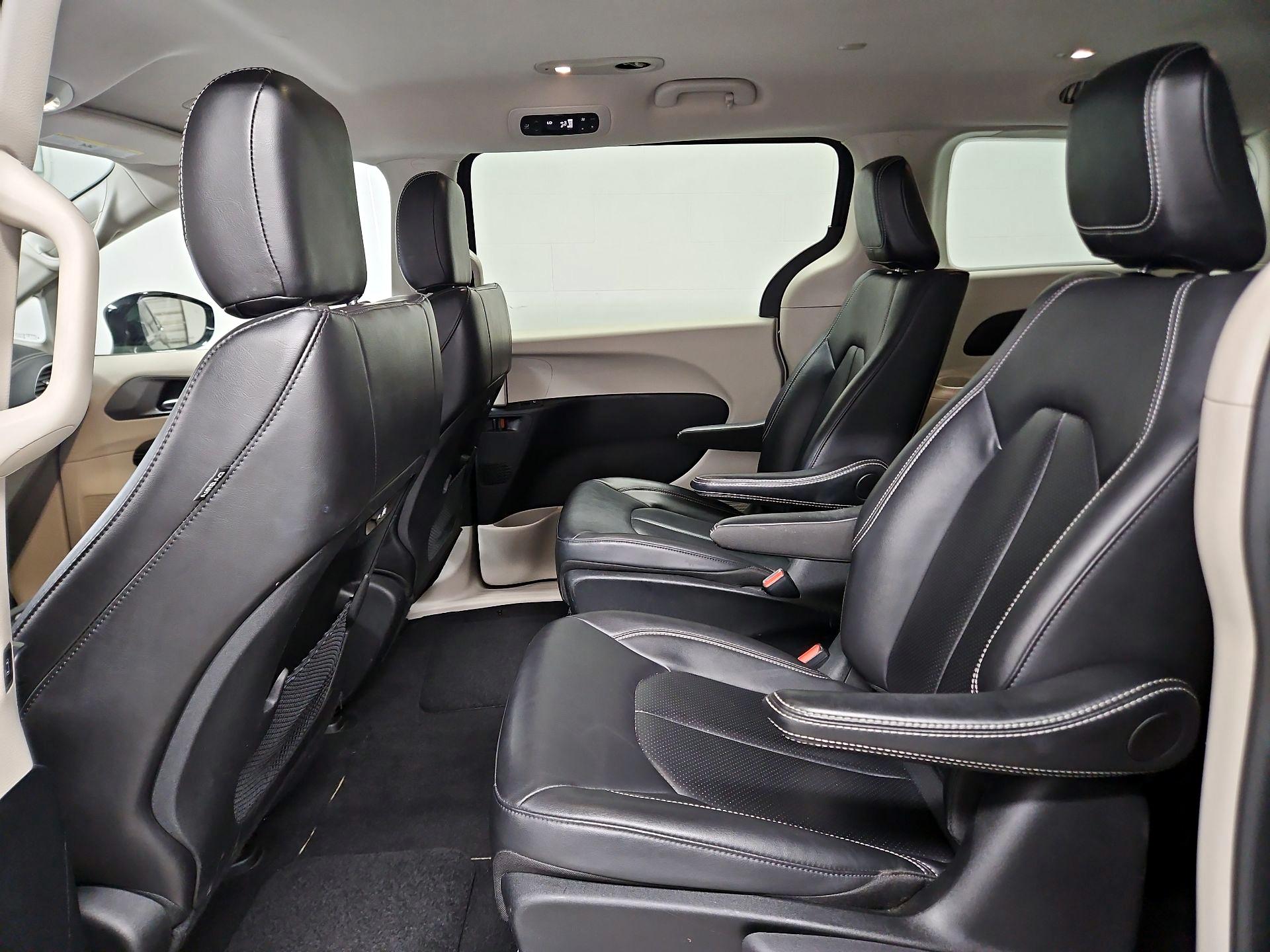 Thumbnail: 2024 Chrysler Pacifica - 20
