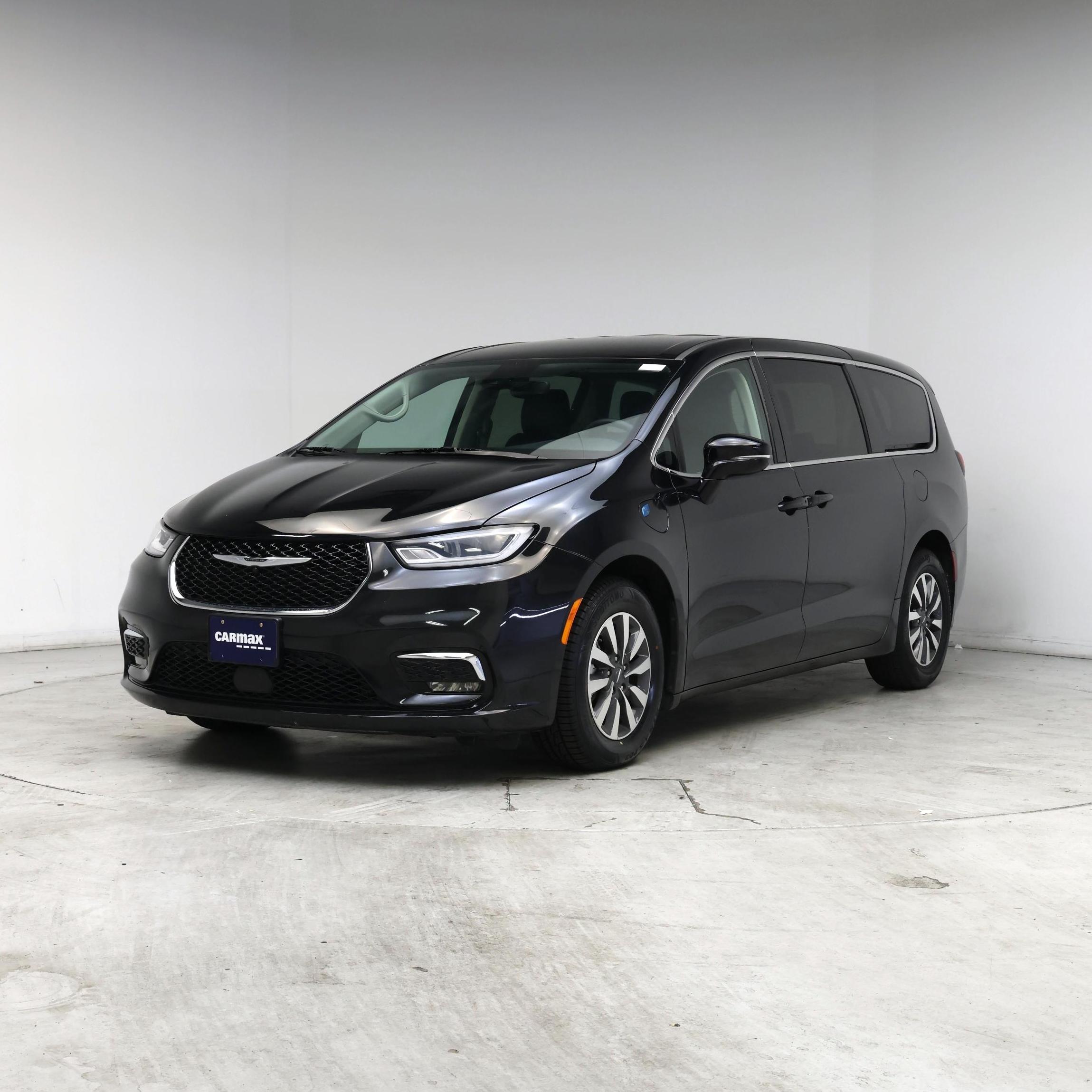 Thumbnail: 2024 Chrysler Pacifica - 4