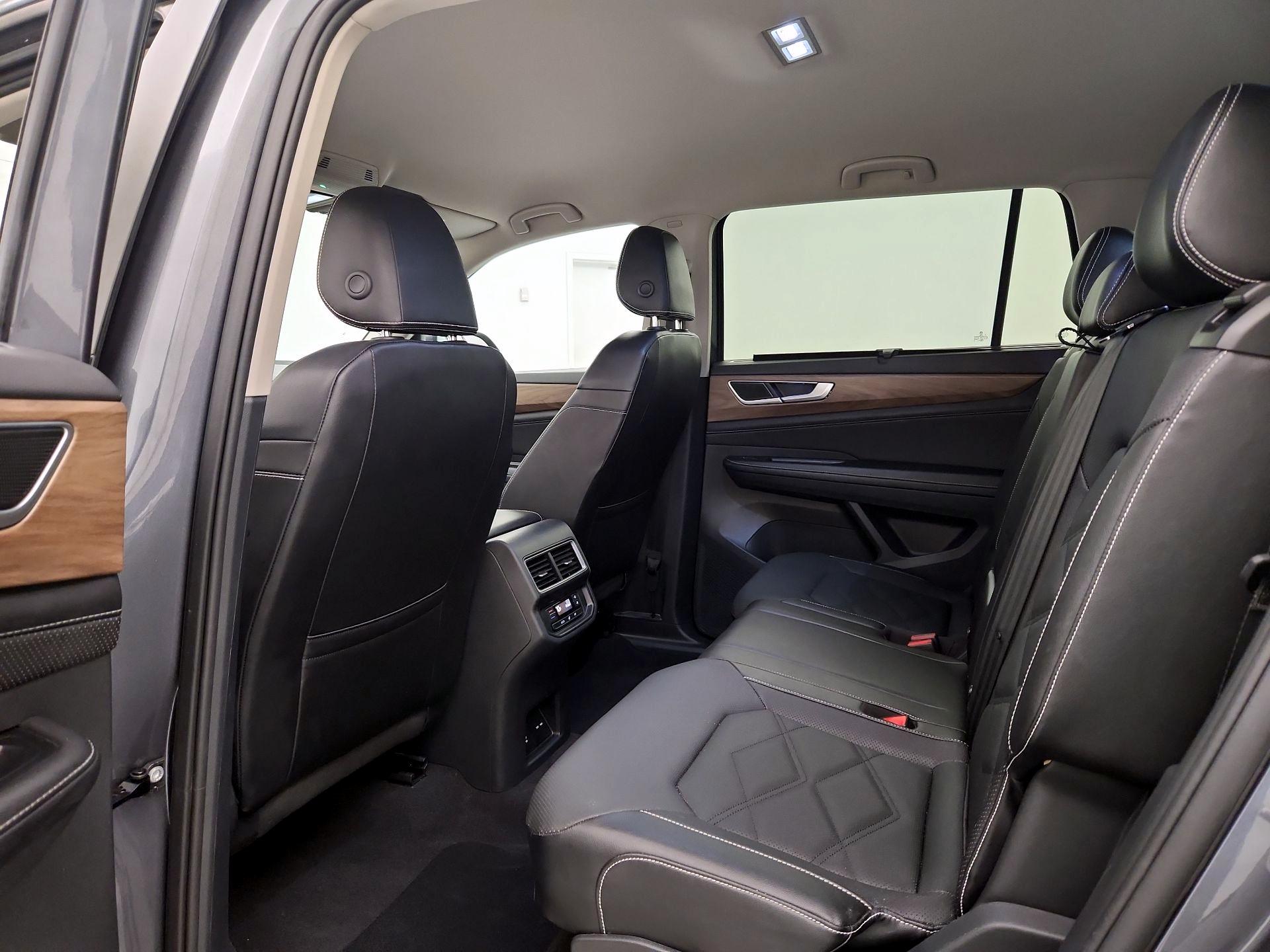 Thumbnail: 2025 Volkswagen Atlas - 19