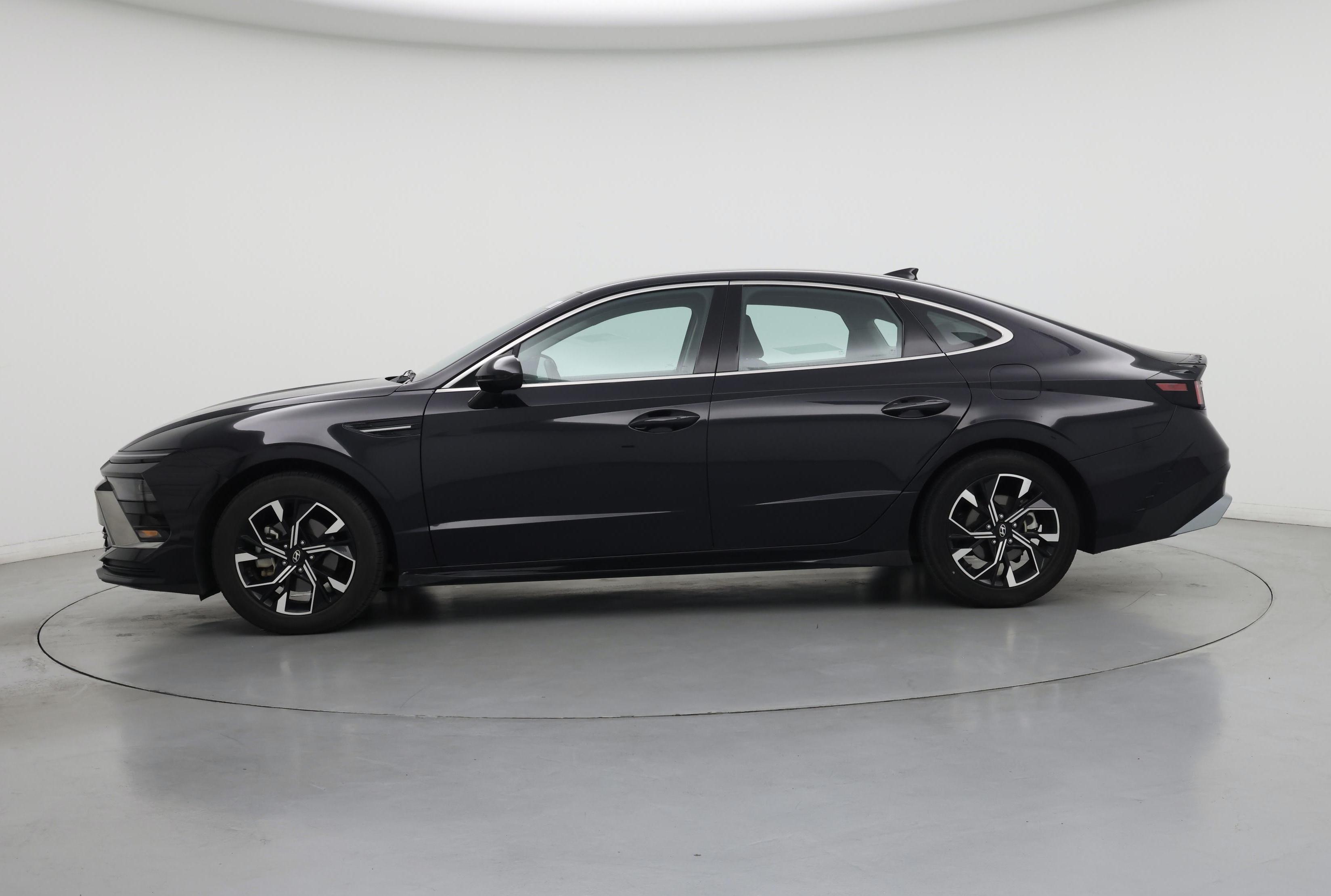 Thumbnail: 2024 Hyundai Sonata - 3