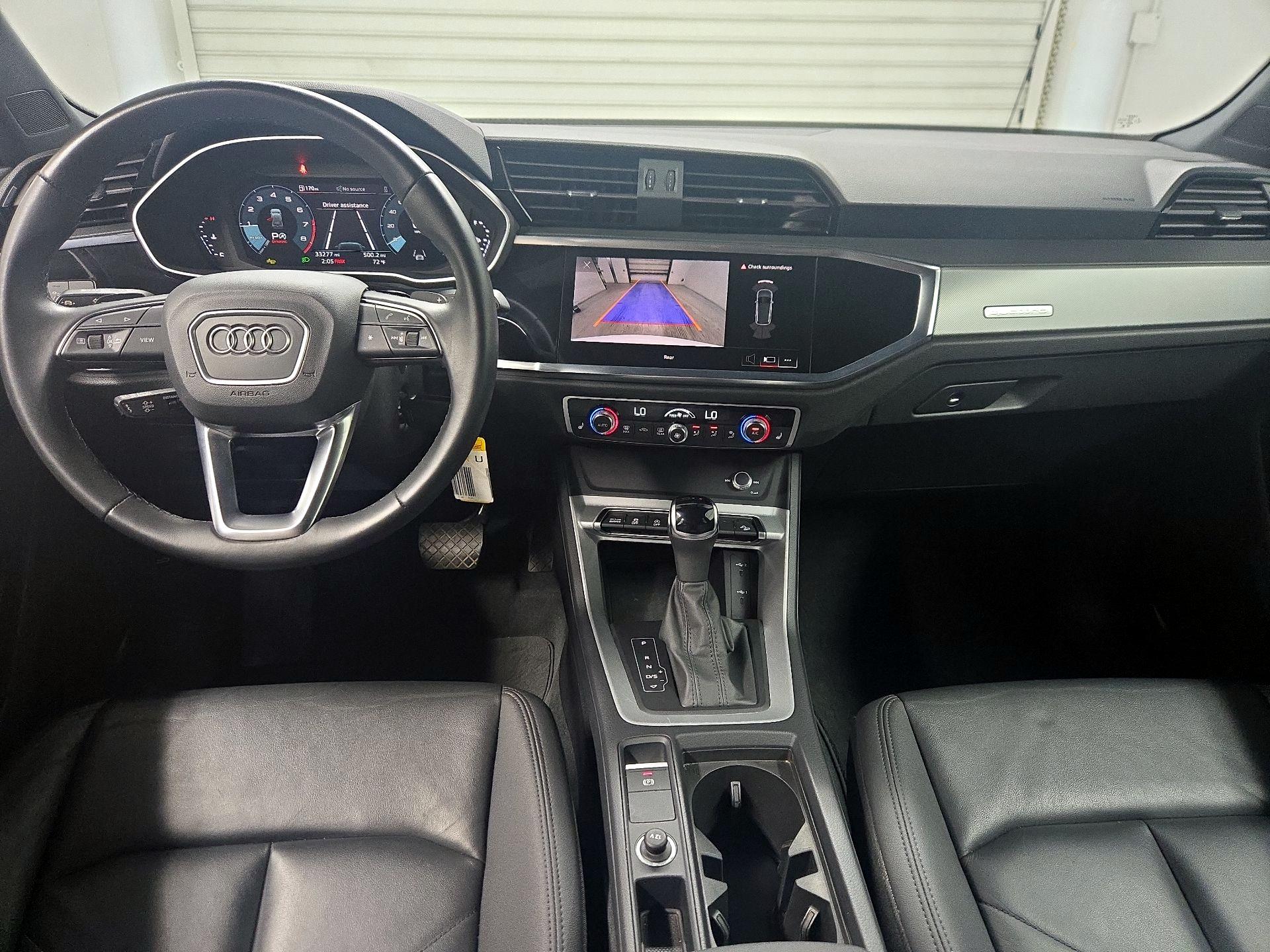 Thumbnail: 2025 Audi Q3 - 9