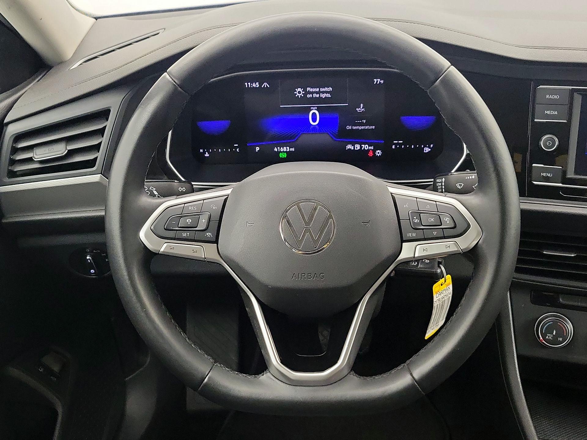 Thumbnail: 2024 Volkswagen Jetta - 10