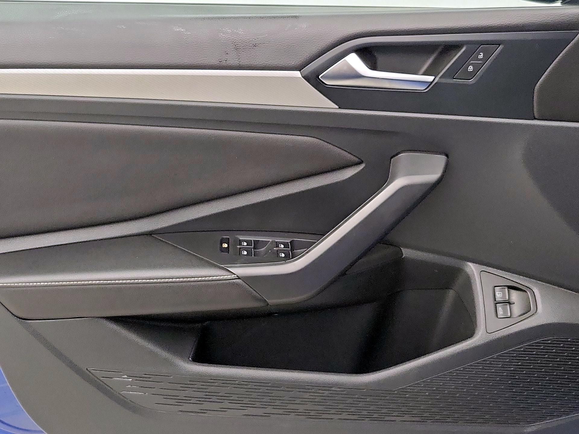 Thumbnail: 2024 Volkswagen Jetta - 12