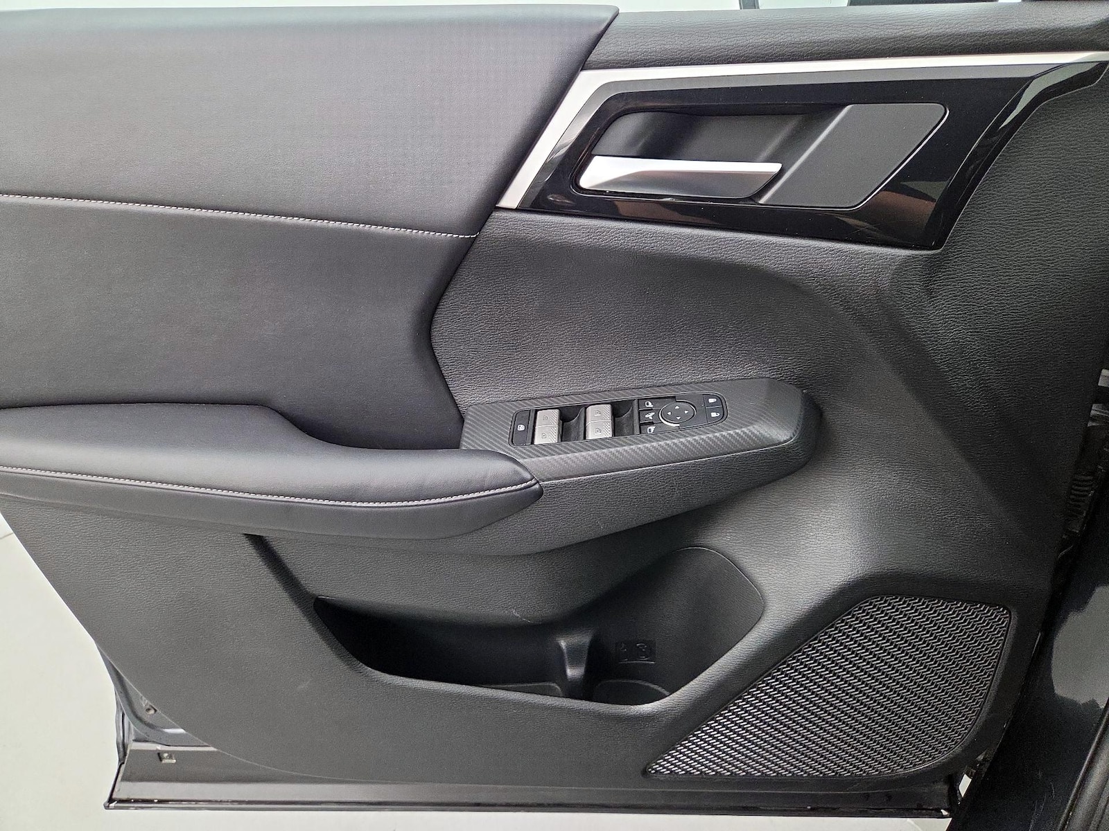 2024 Mitsubishi Outlander SE - Photo 13