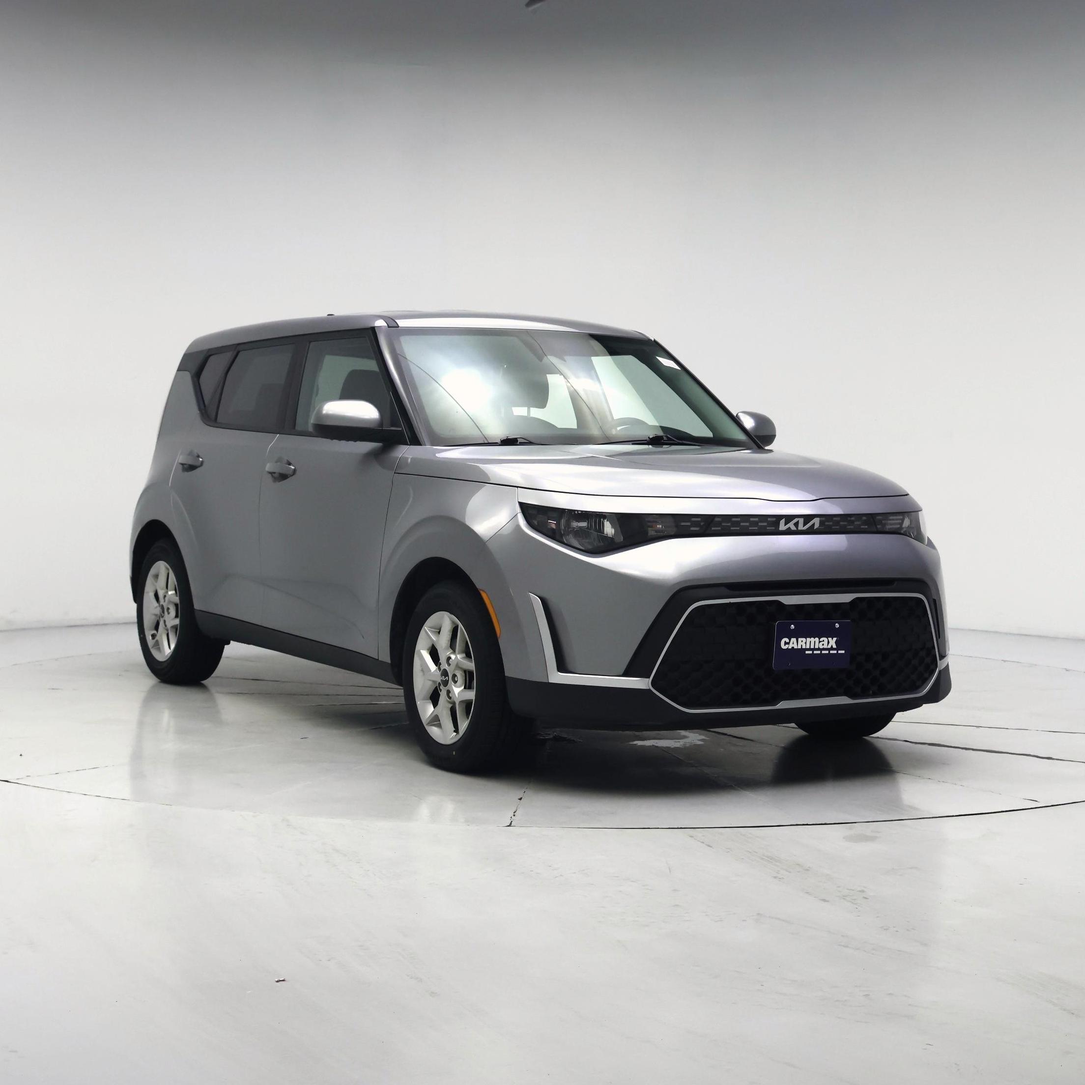 Gray 2024 Kia Soul SUV / Crossover Front-Wheel Drive Automatic