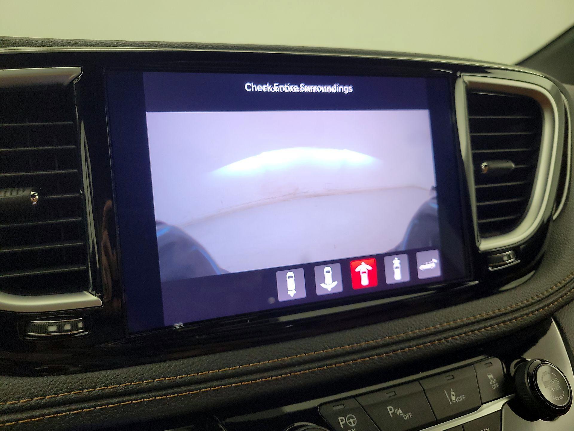Thumbnail: 2023 Chrysler Pacifica - 15