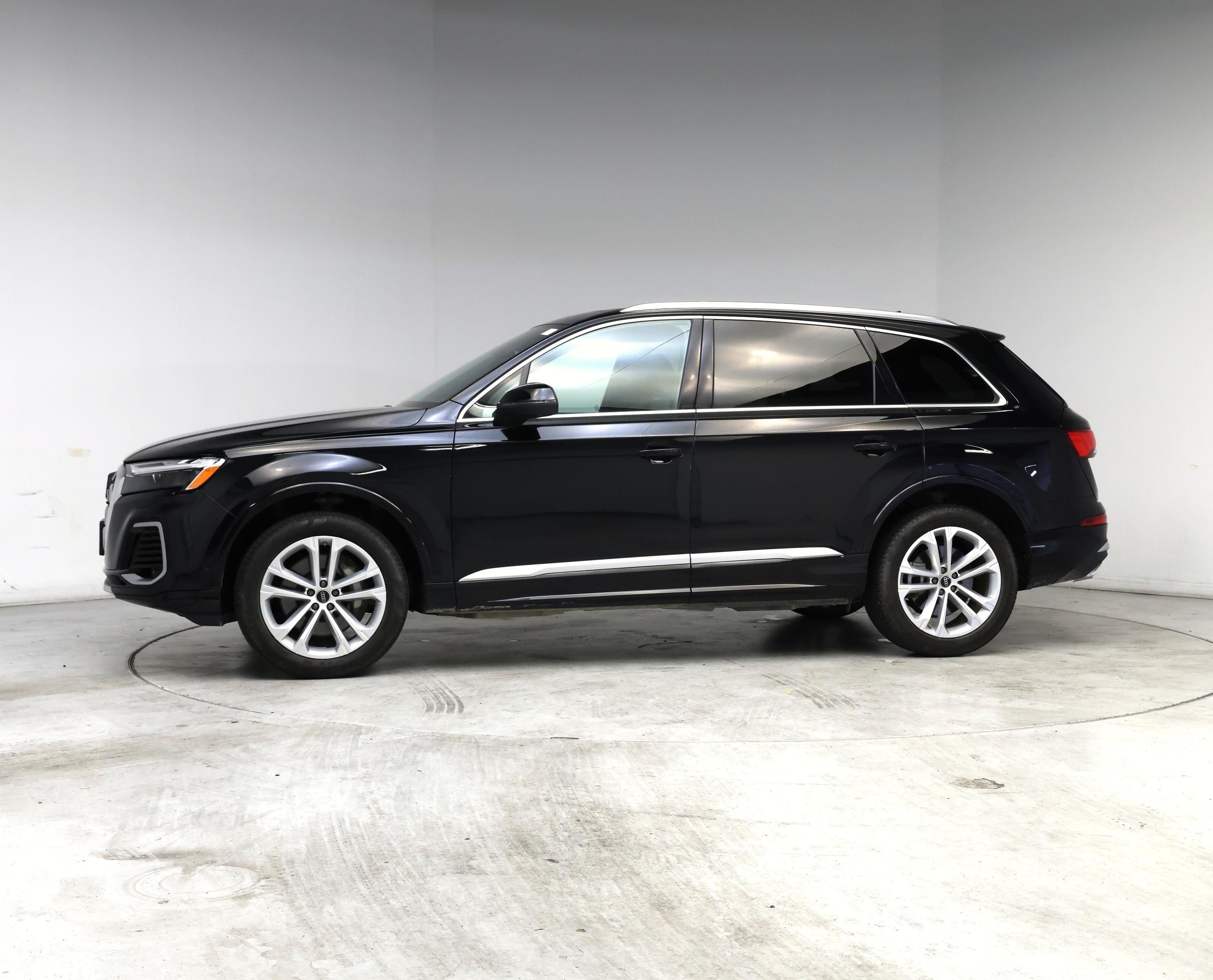 Thumbnail: 2025 Audi Q7 - 3