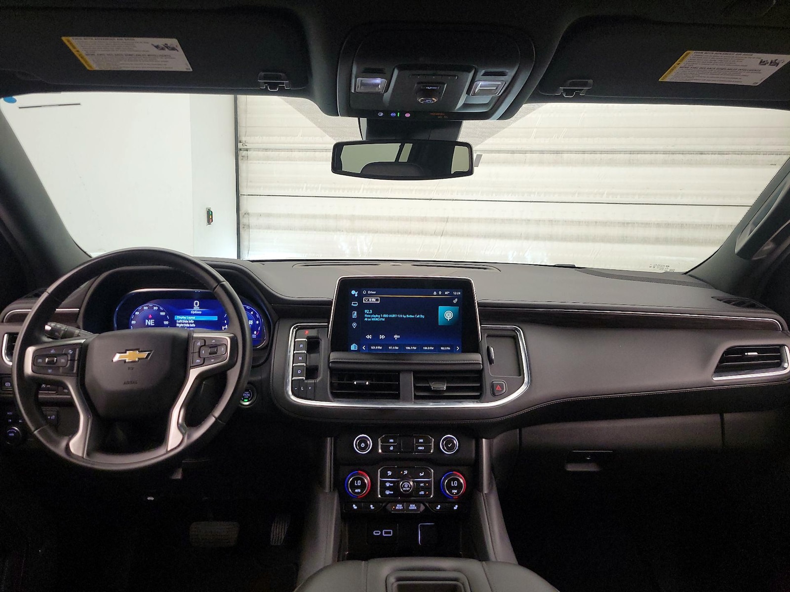 2024 Chevrolet Suburban LT - Photo 10
