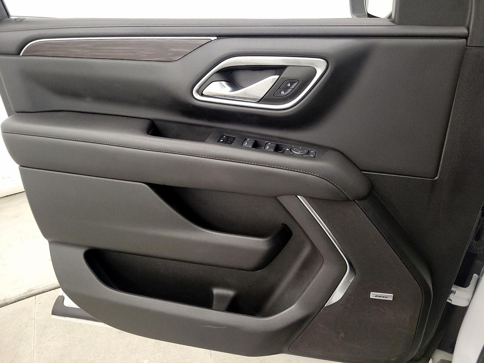 2024 Chevrolet Suburban LT - Photo 13
