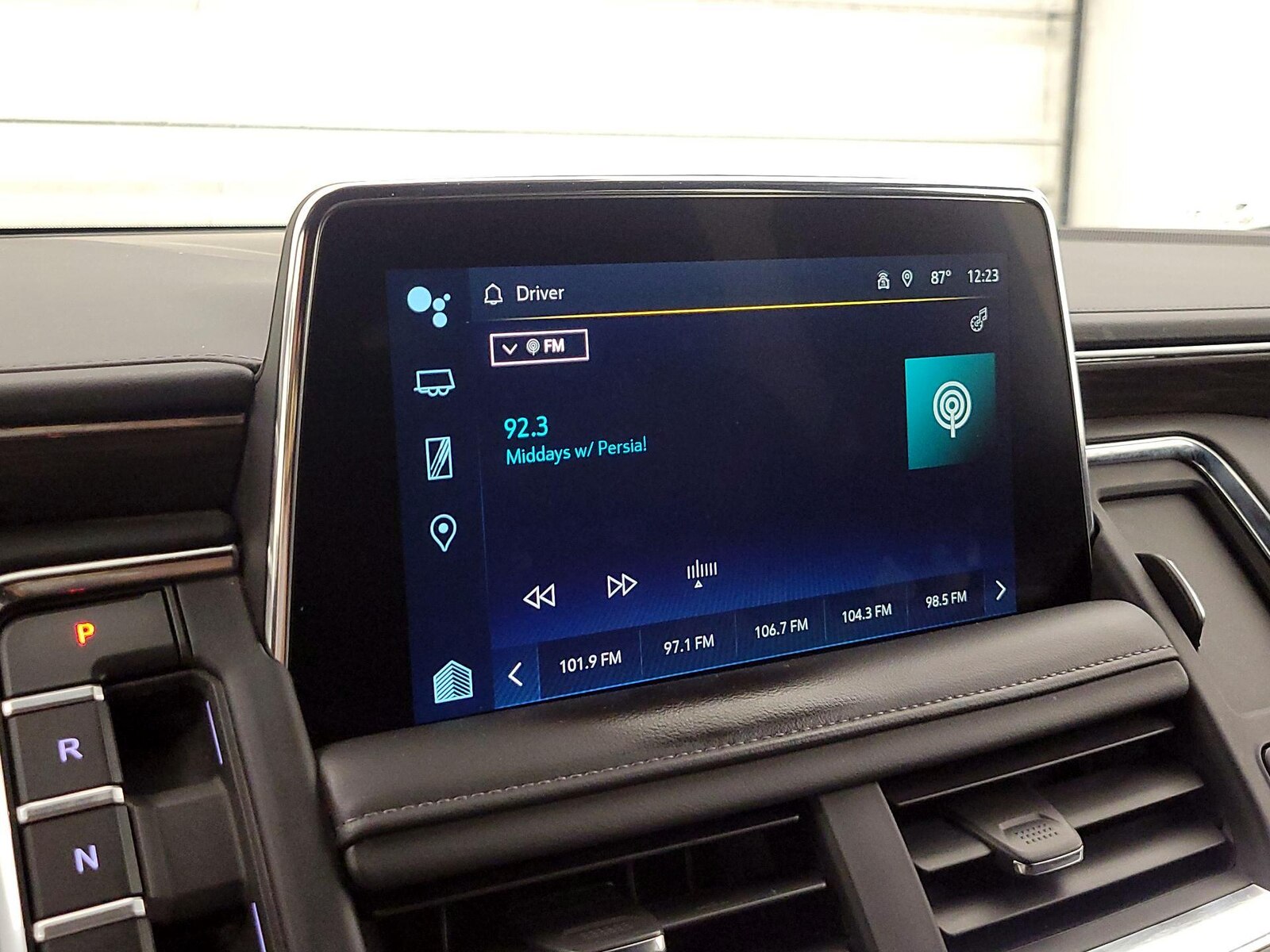 2024 Chevrolet Suburban LT - Photo 16